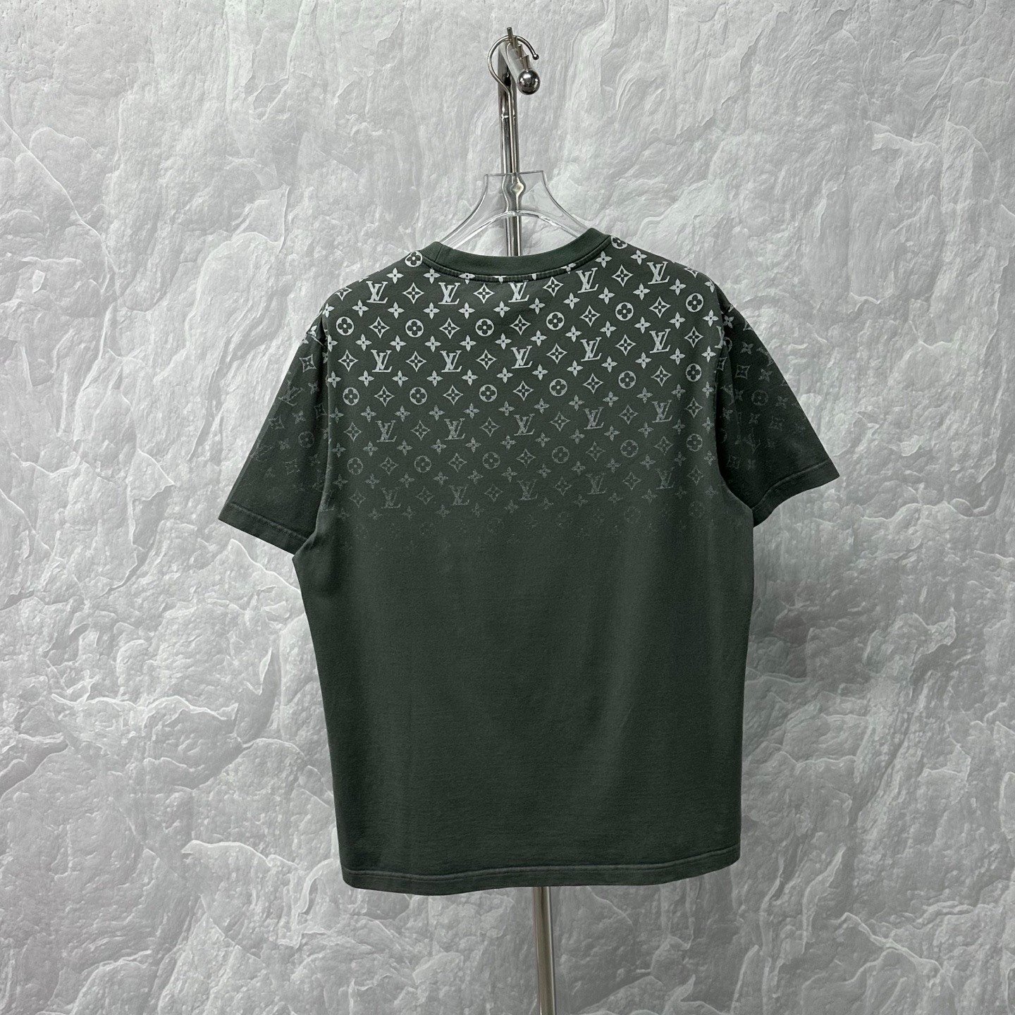Louis Vuitton SS24 Gradient Print Short Sleeve — back