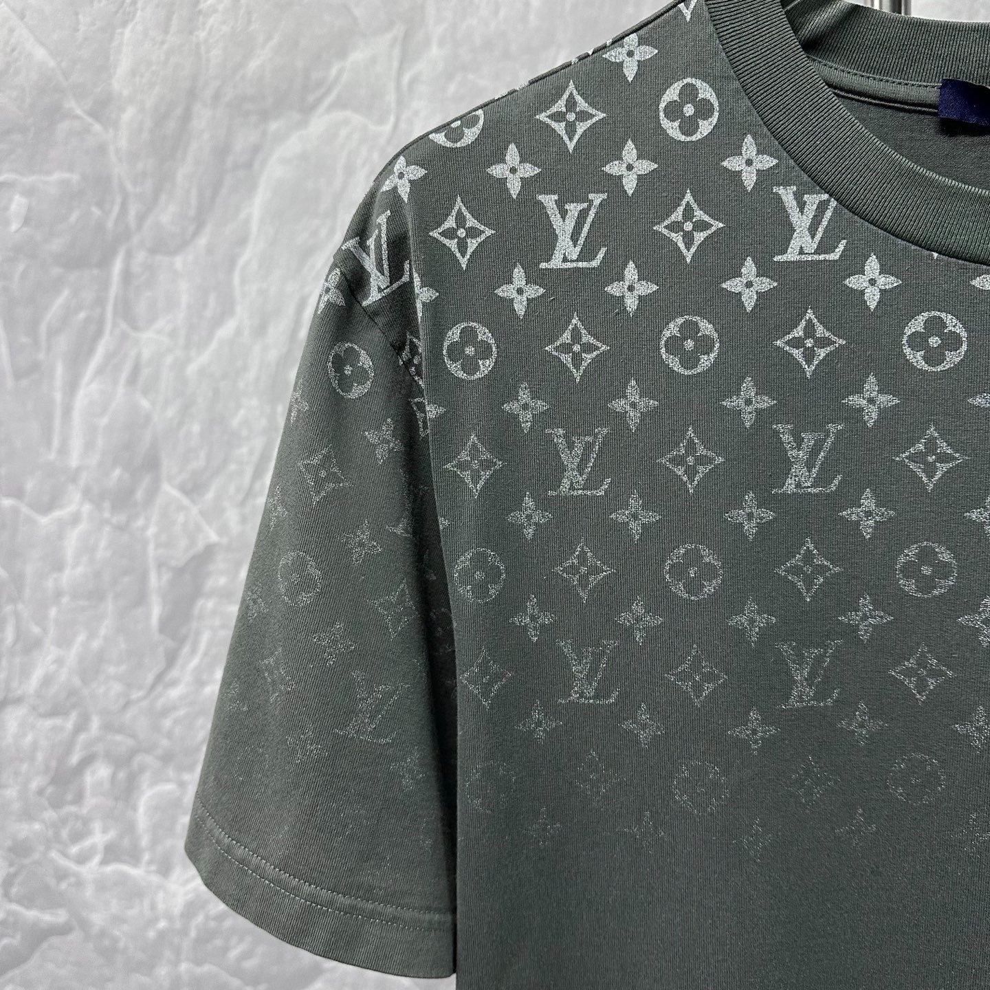 Louis Vuitton SS24 Gradient Print Short Sleeve — detail
