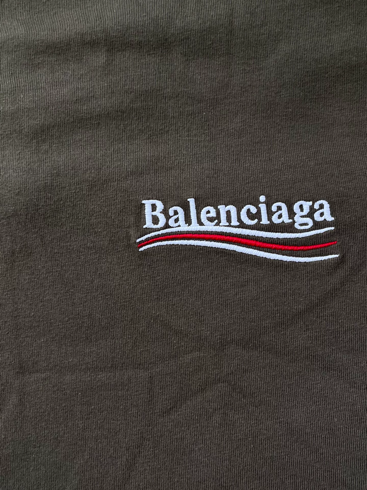 Balenciaga Logo Print Loose Short-Sleeve T-Shirt — detail