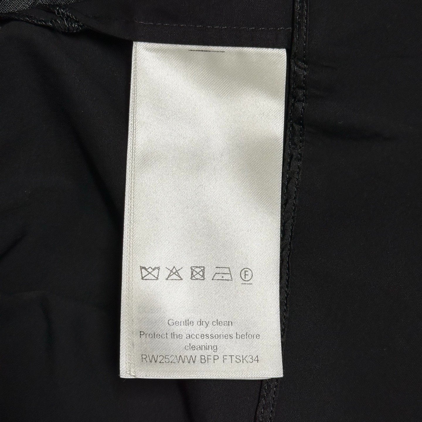 Louis Vuitton FW25 Wide Hem Short Skirt — label
