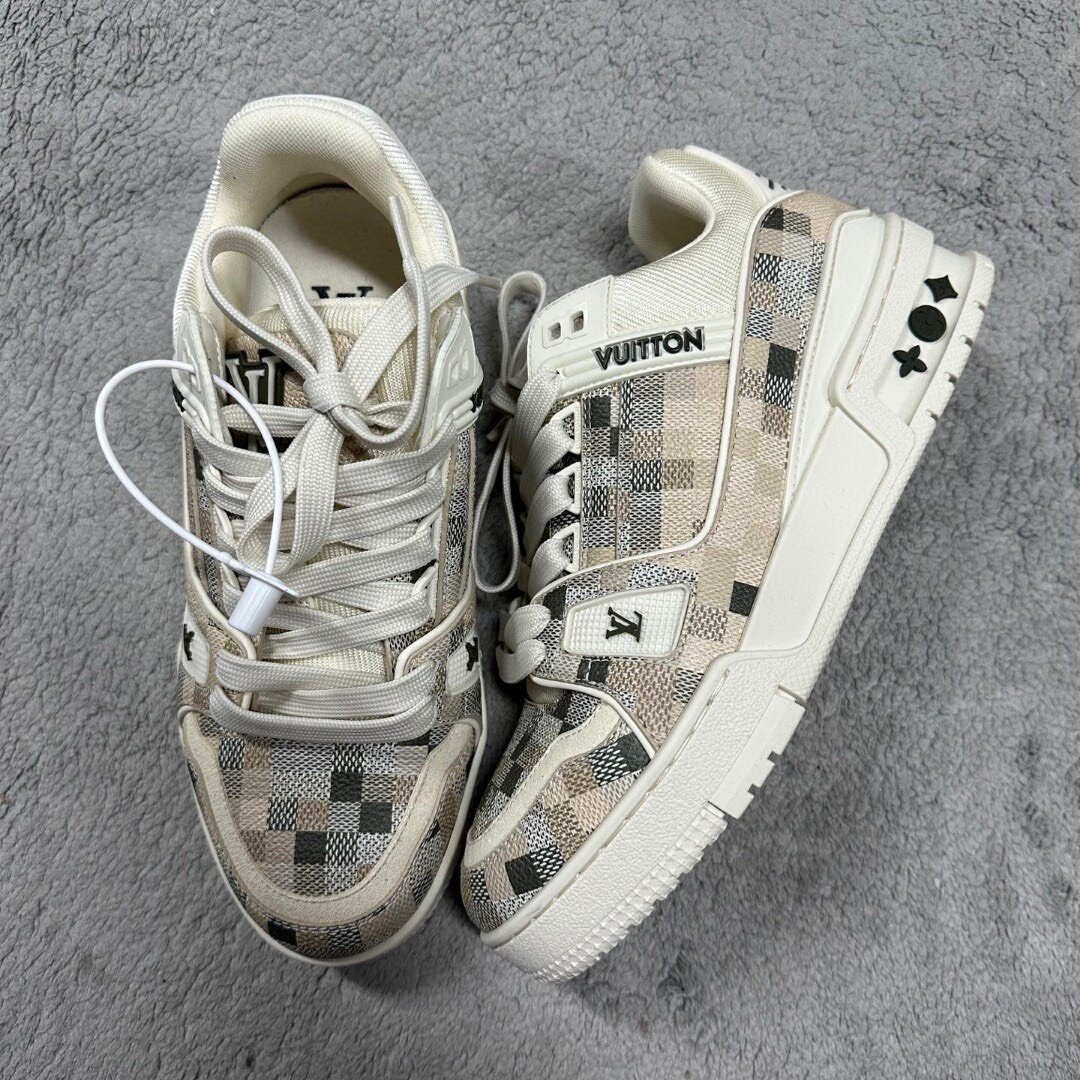 Louis Vuitton LV Trainer Checkerboard Low-Top — front