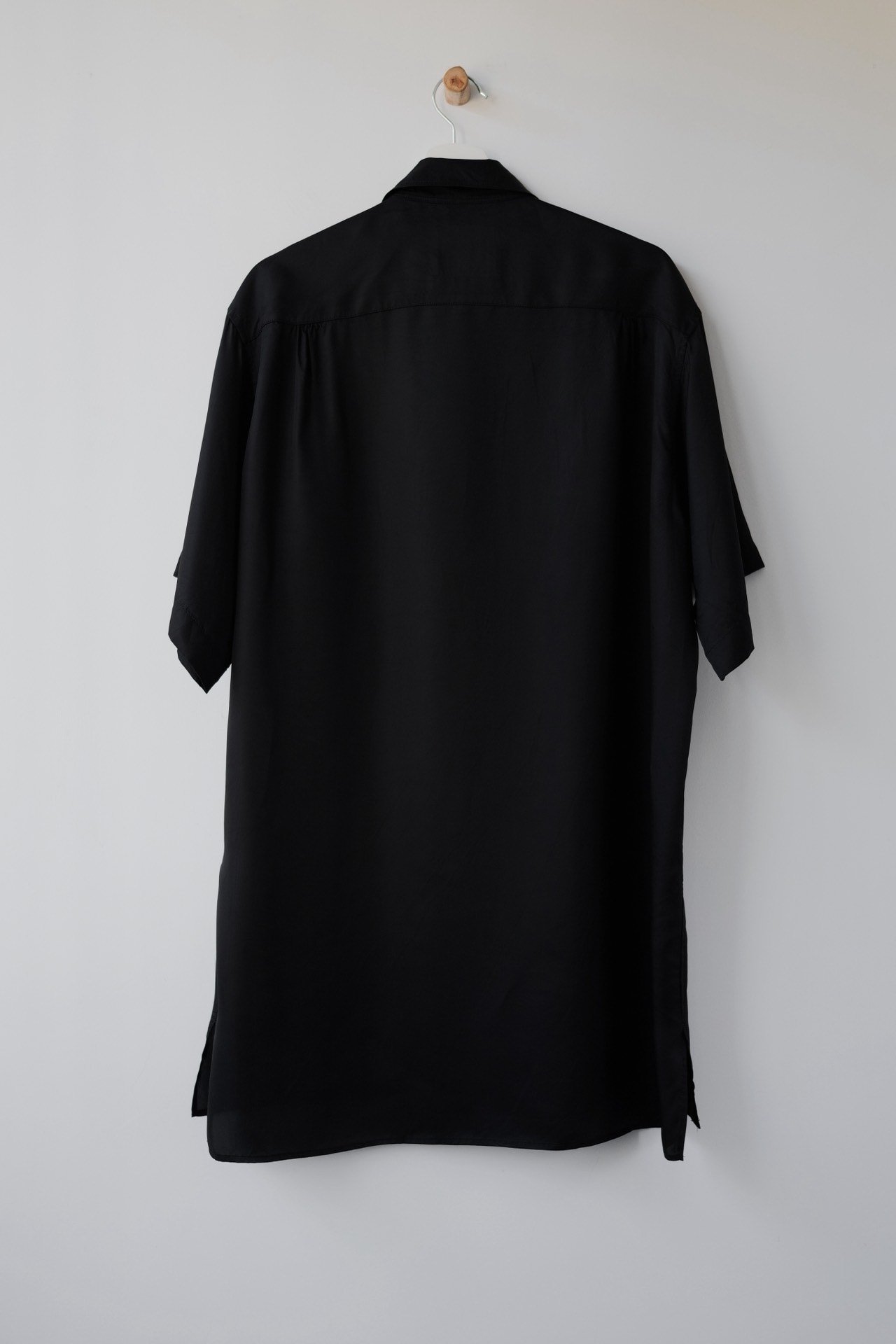 Yohji Yamamoto Black Short-Sleeve Shirt — detail