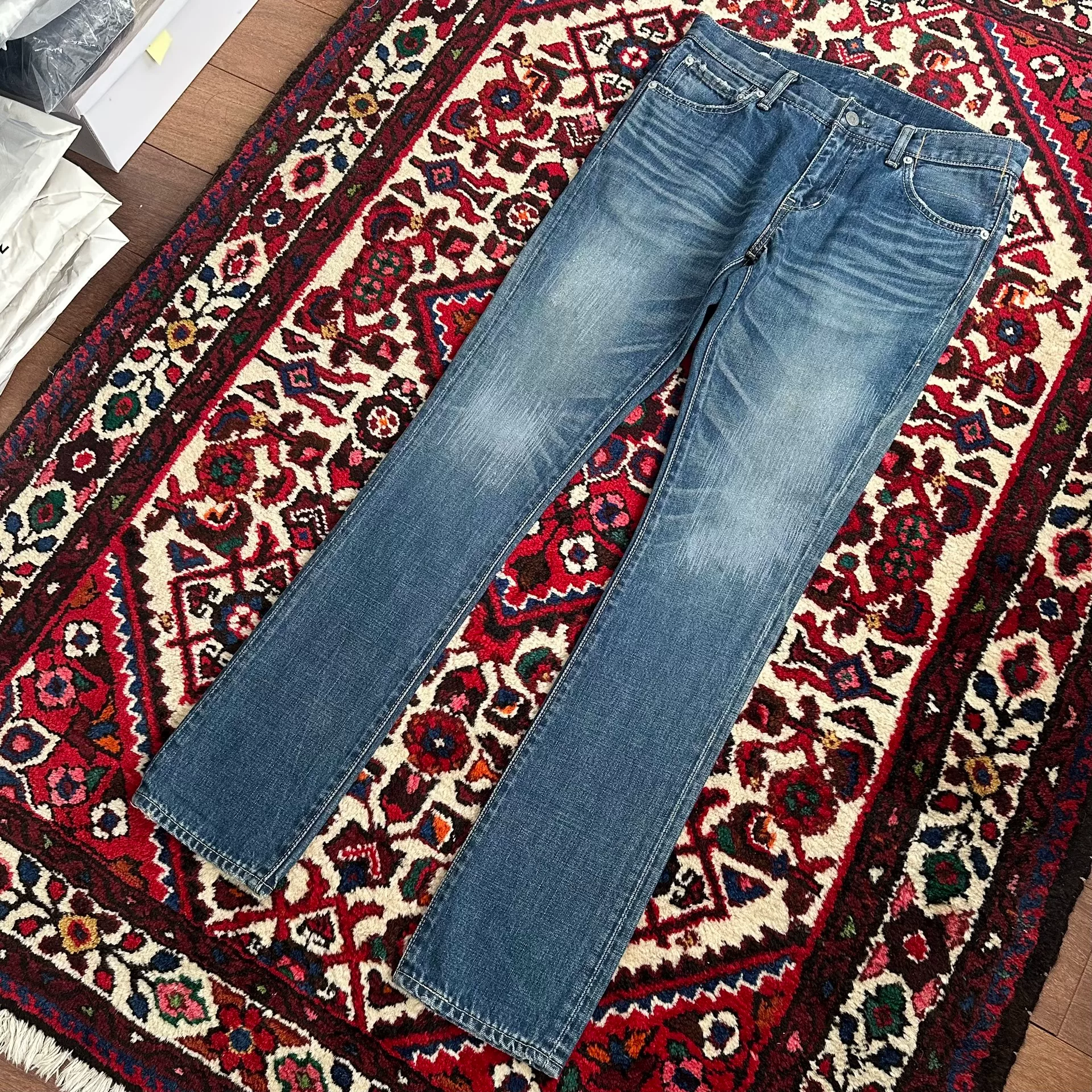 visvim 06d3 Washed Jeans — label