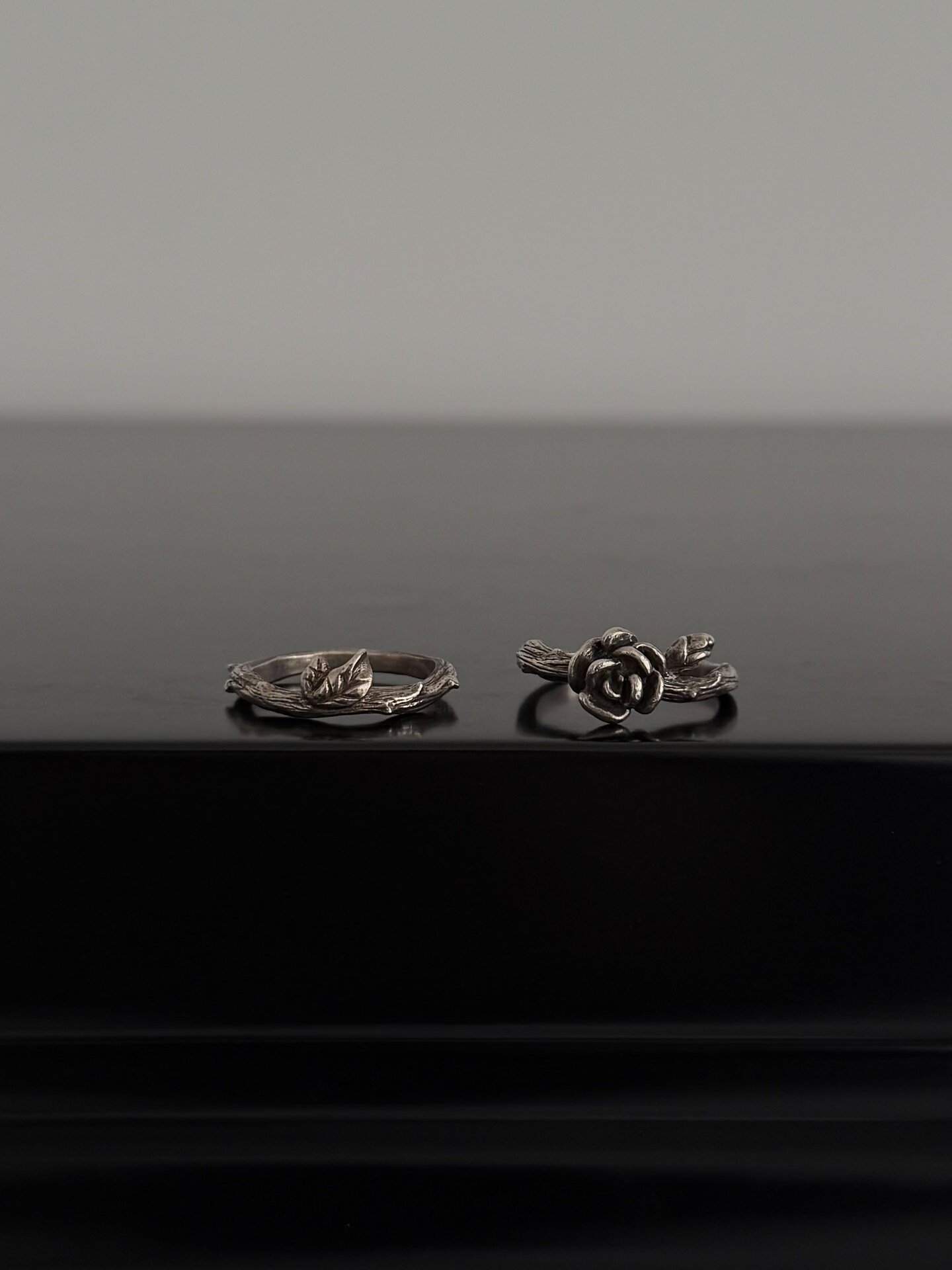Jean Paul Gaultier Thorned Rose Ring Set — label