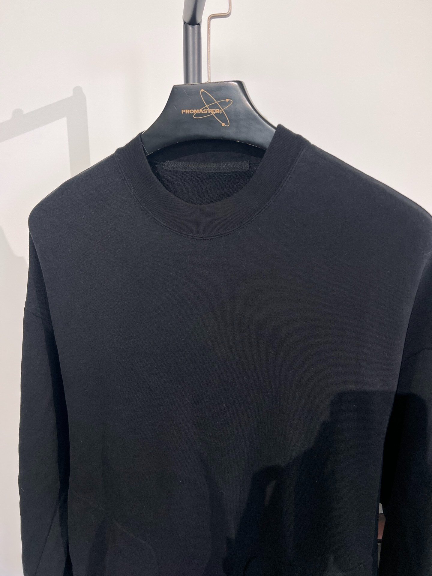 Julius_7 Takahiro Horikawa Oversized Sweatshirt — detail