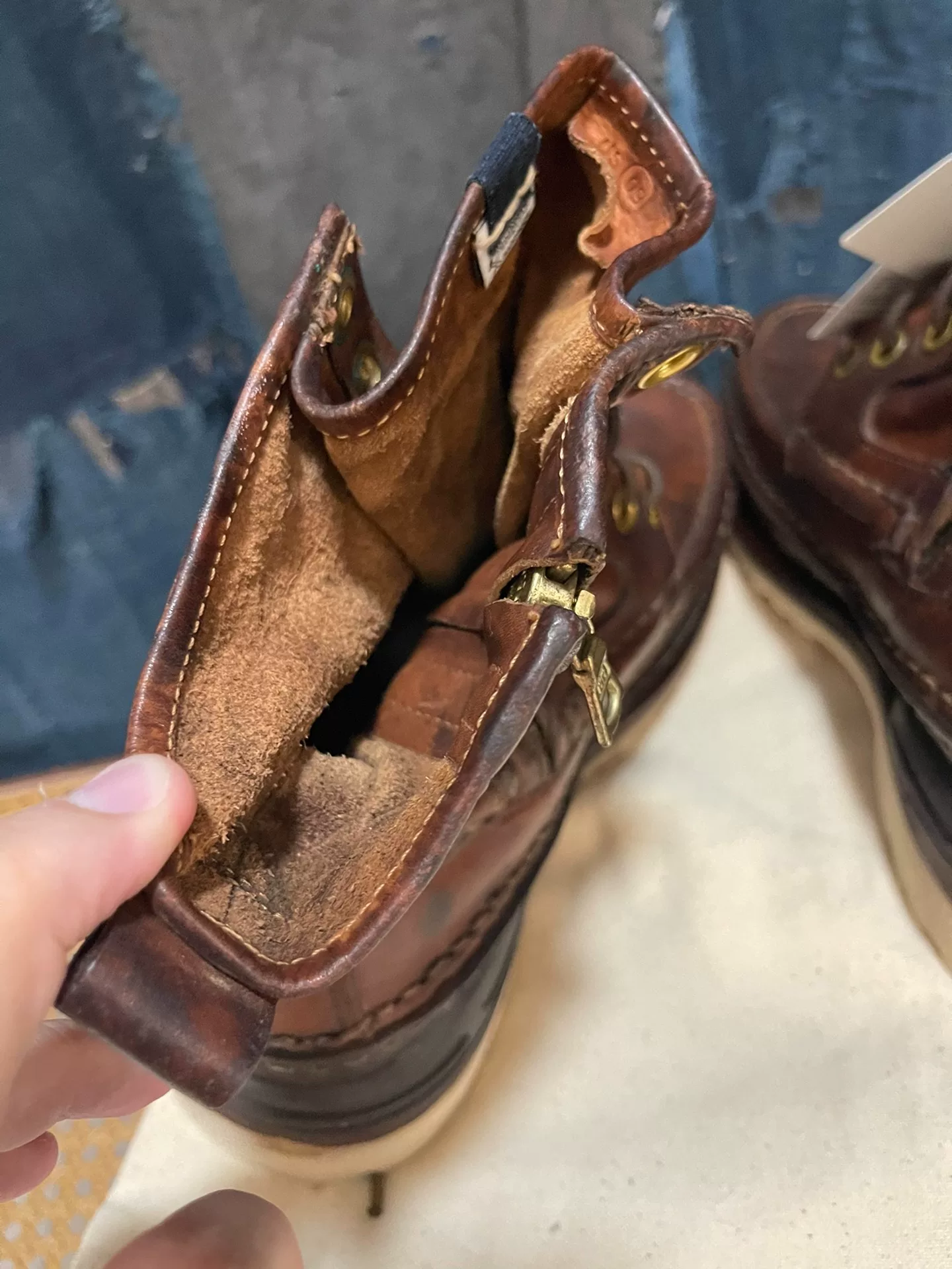 Visvim 19SS ICT Grizzly Mud-Dyed Boots — label