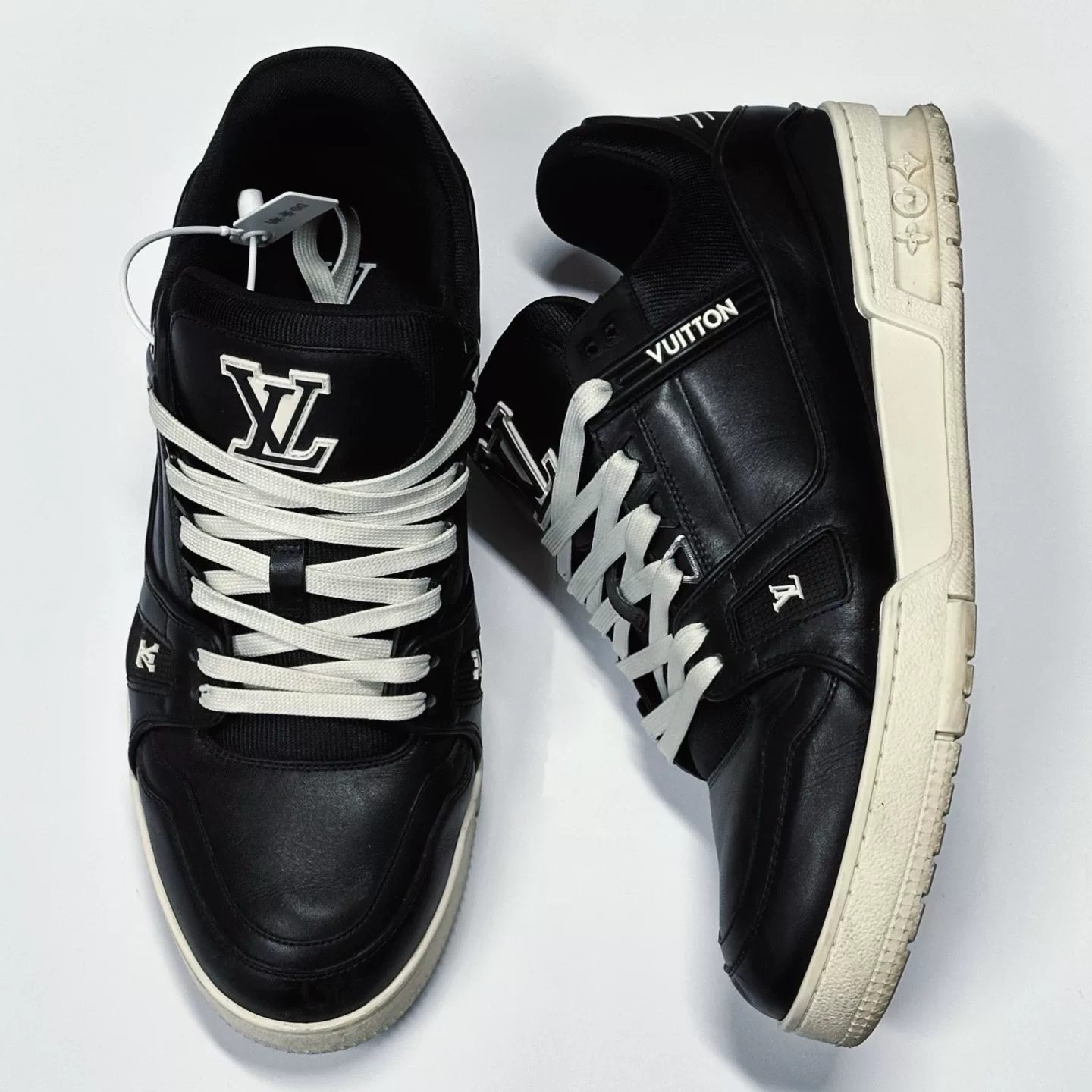 Louis Vuitton LV Trainer Low-Top Sneakers — front