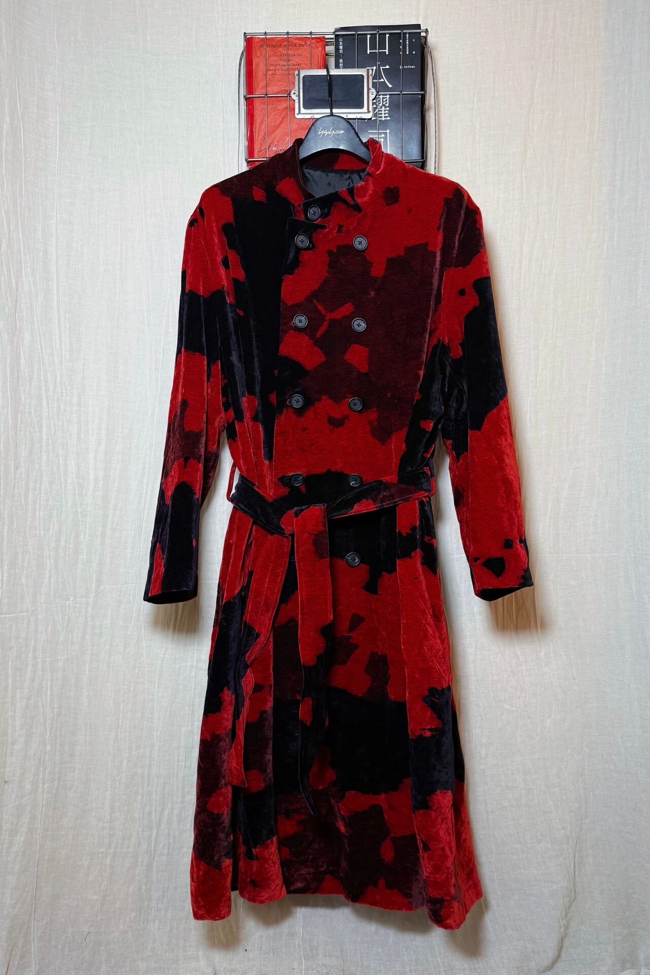 Yohji Yamamoto 24AW Oversize Red-Black Velvet Coat — front