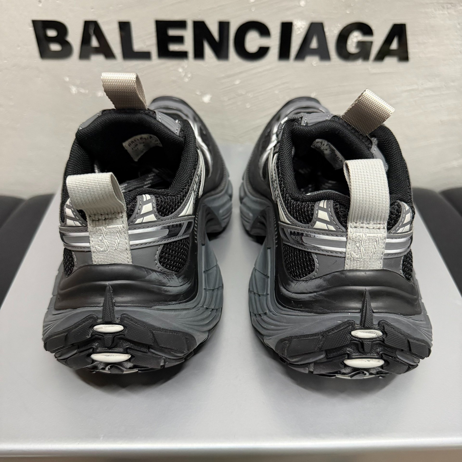 Balenciaga 6XL Dad Shoes — label