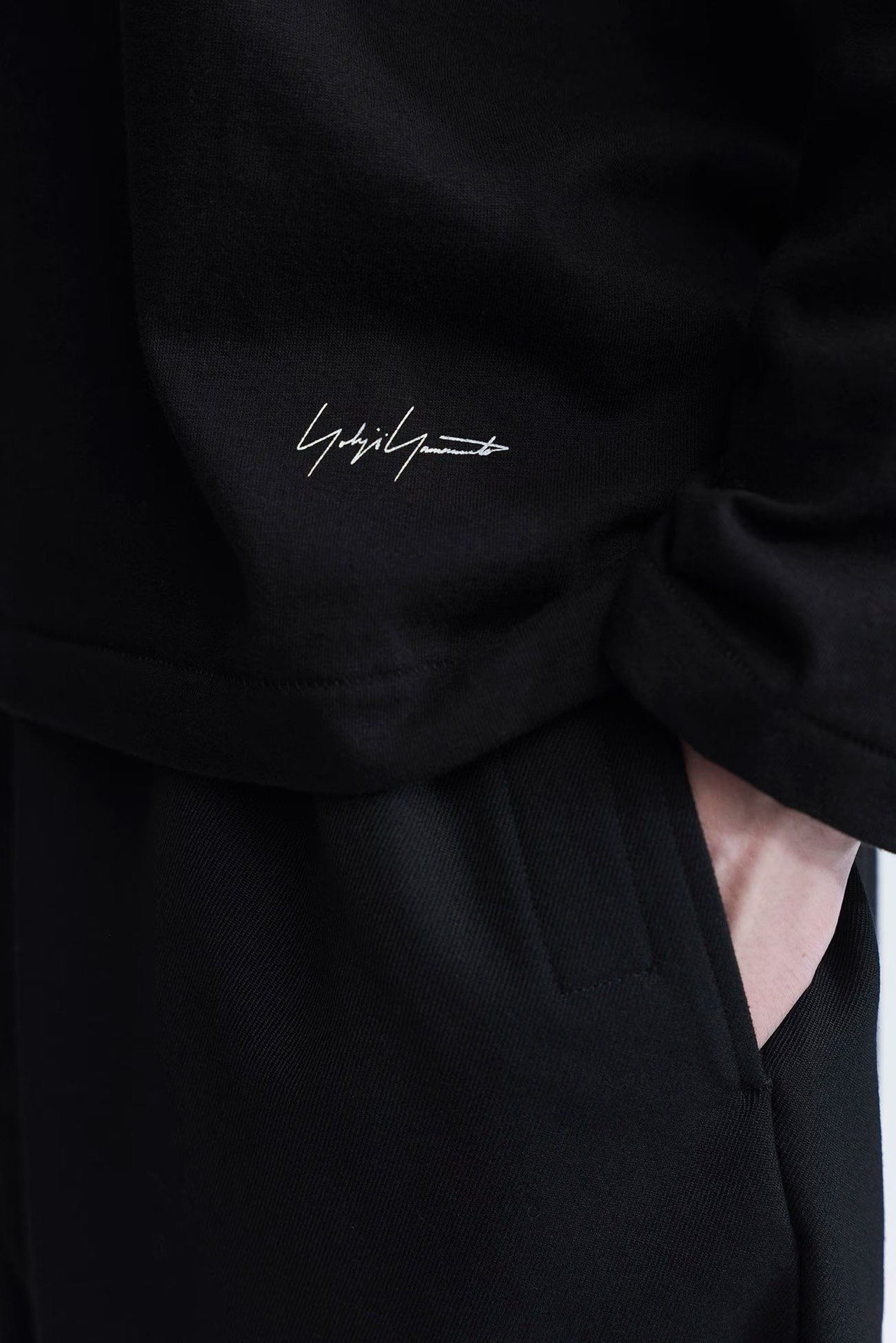 Yohji Yamamoto 26AW Plain Black Long Sleeve Top — detail