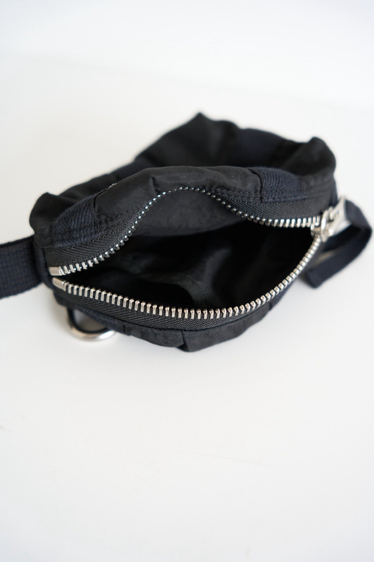Ziggy Chen 19AW Limited Pendant Bag — detail