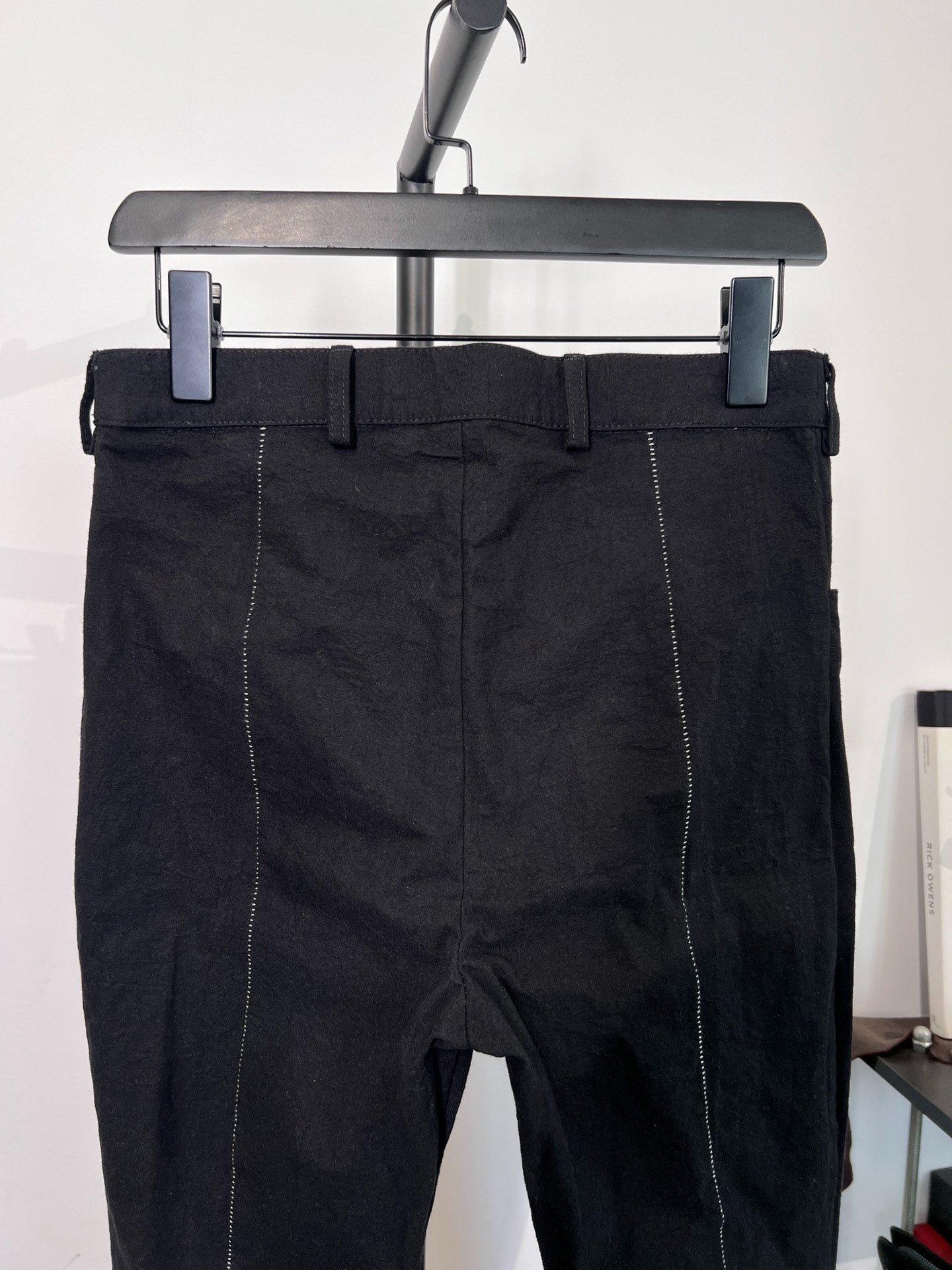 Obscur Avant-Garde Dark Straight-Leg Pants — detail
