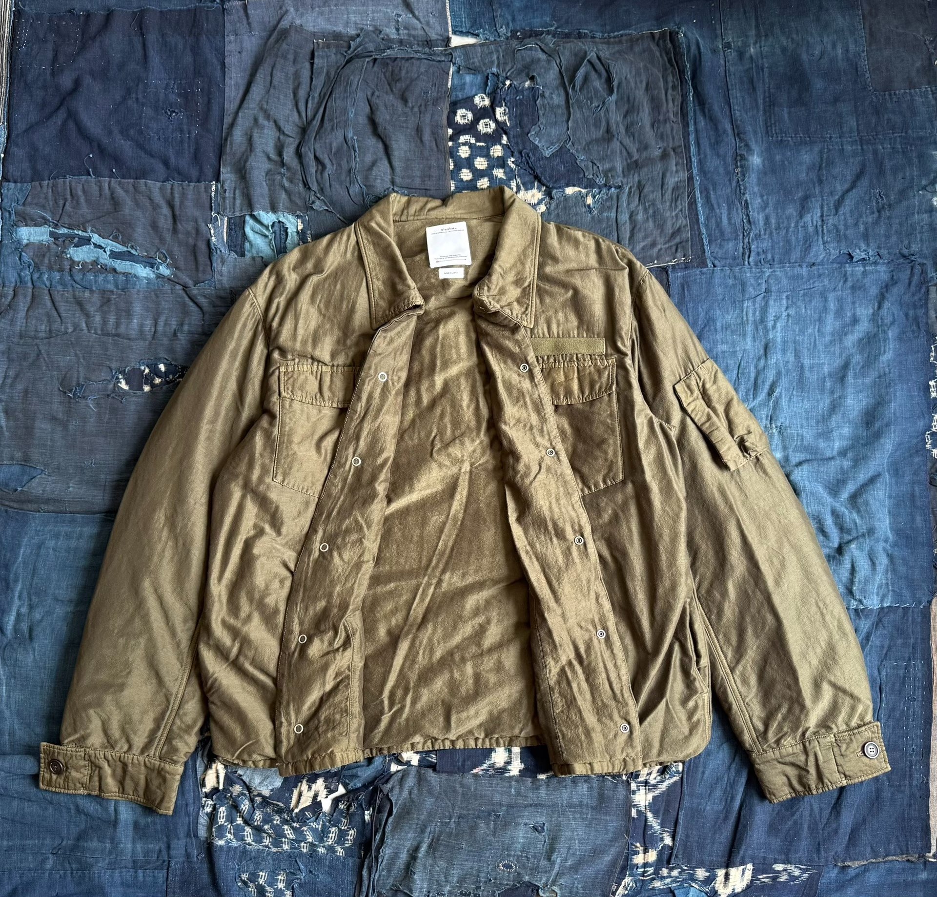 VISVIM 23AW Heli Crew Down Shirt JKT — detail