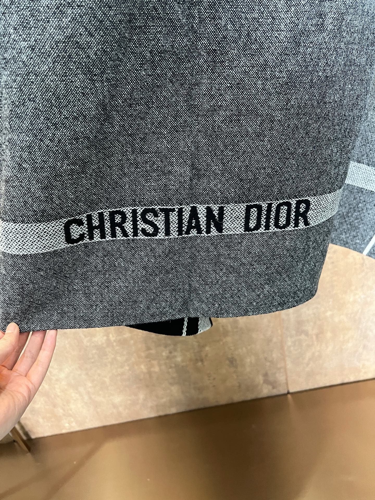 Dior Logo Slogan Cape — detail