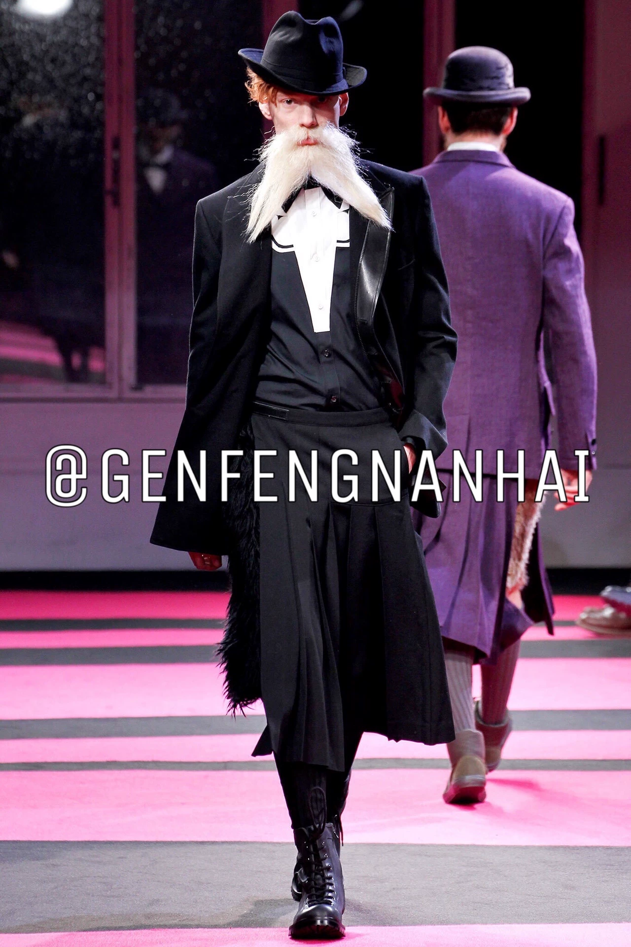 Yohji Yamamoto 13AW Asymmetric Zip Blazer — detail