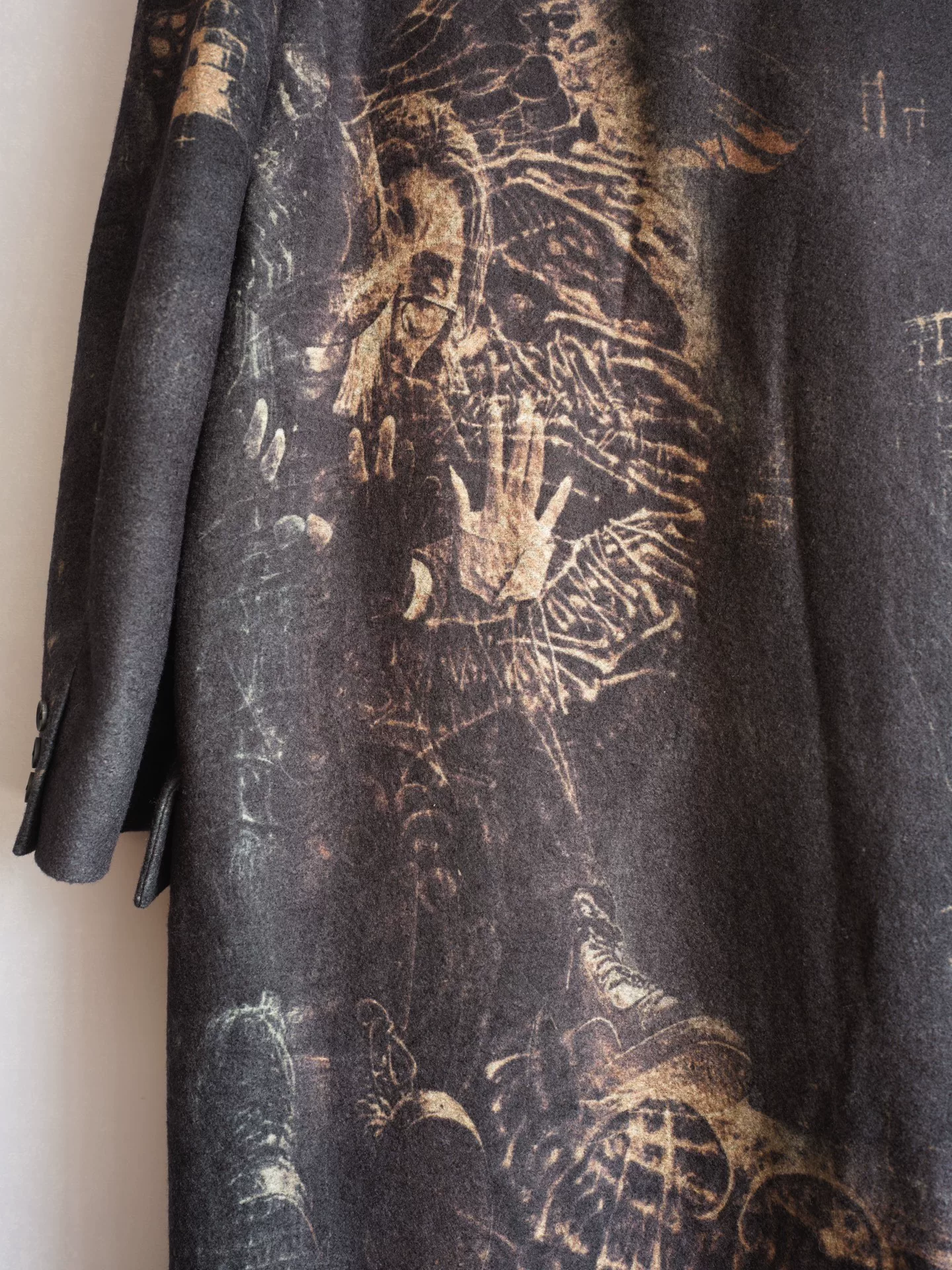 Yohji Yamamoto 22AW Beksiński Art Coat — detail