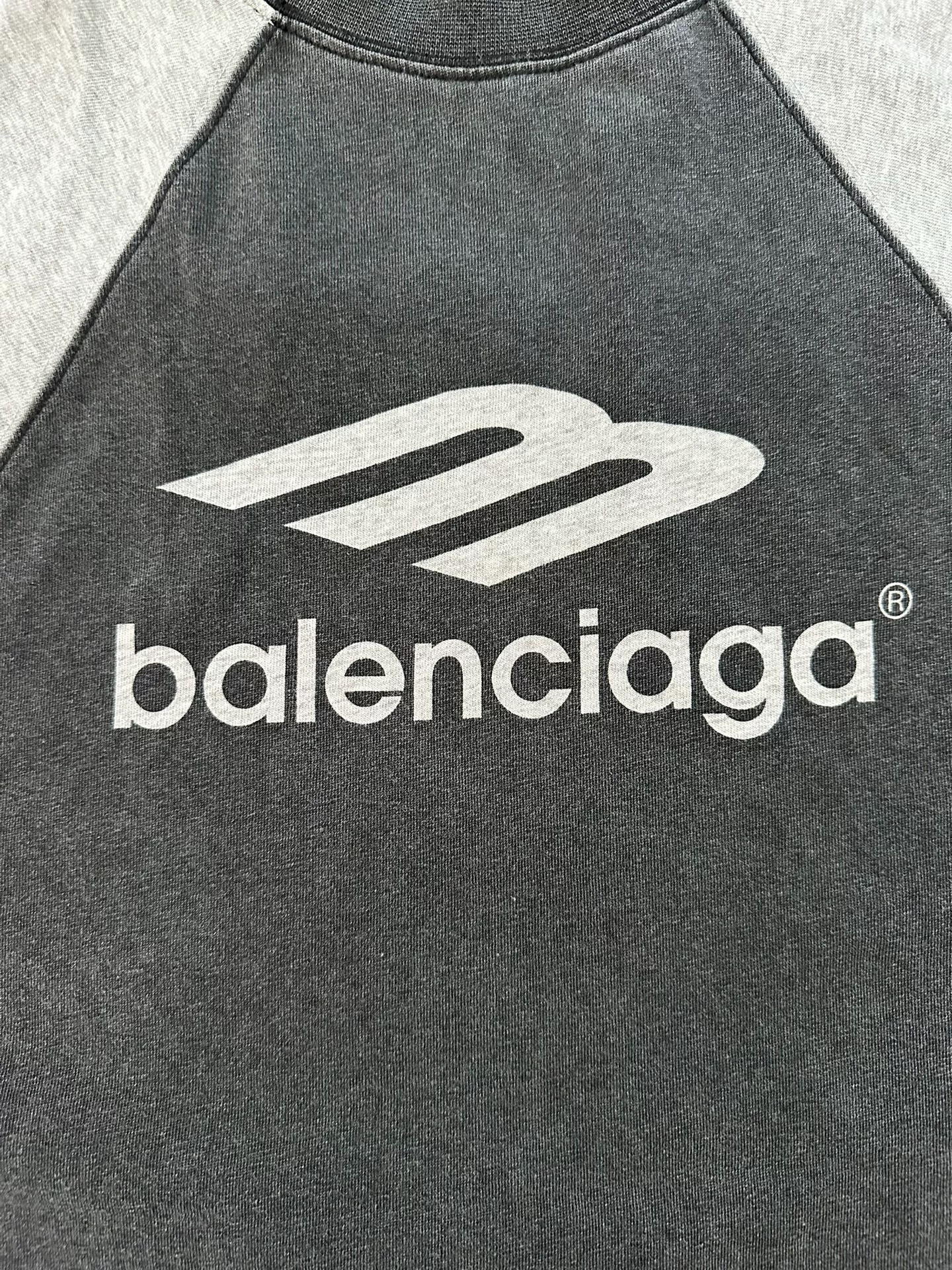 Balenciaga Logo Raglan Sleeve T-Shirt — detail