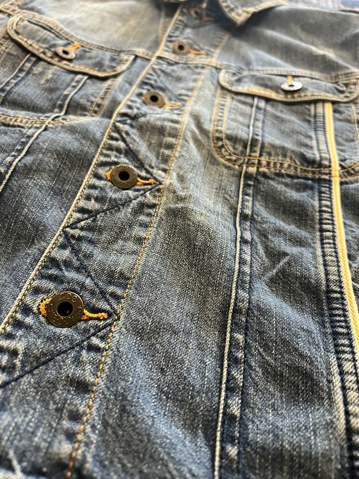 Lee 101 Classic Motorcycle Denim Jacket — detail