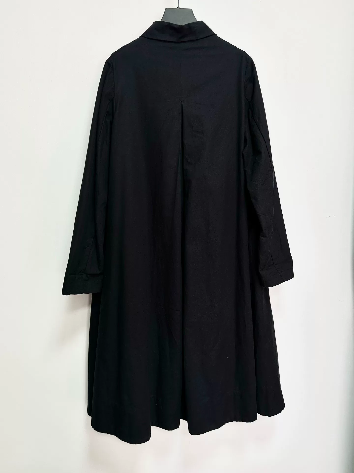 Veritecoeur High-Density Cotton Coat — front