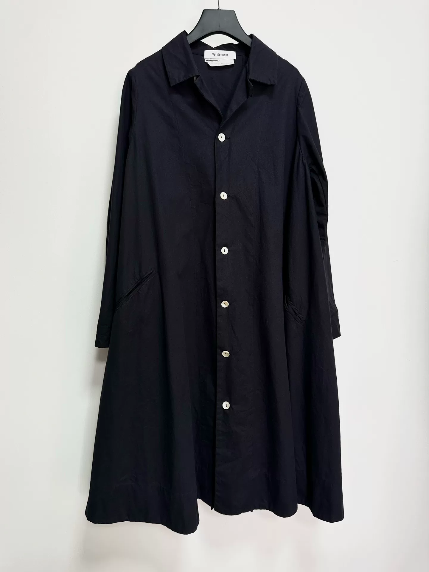 Veritecoeur High-Density Cotton Coat — detail