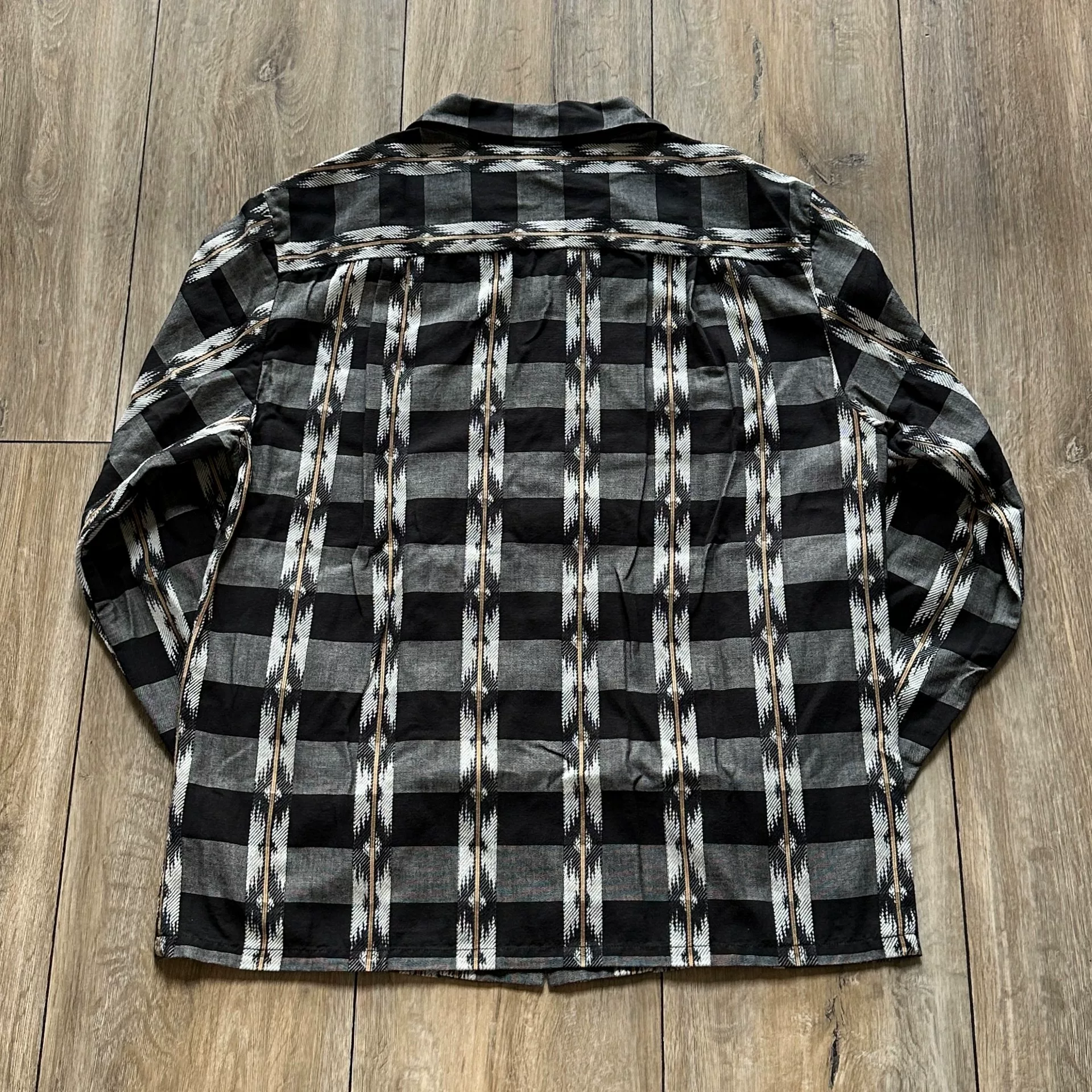 JELADO Vintage Long-Sleeve Shirt L — front