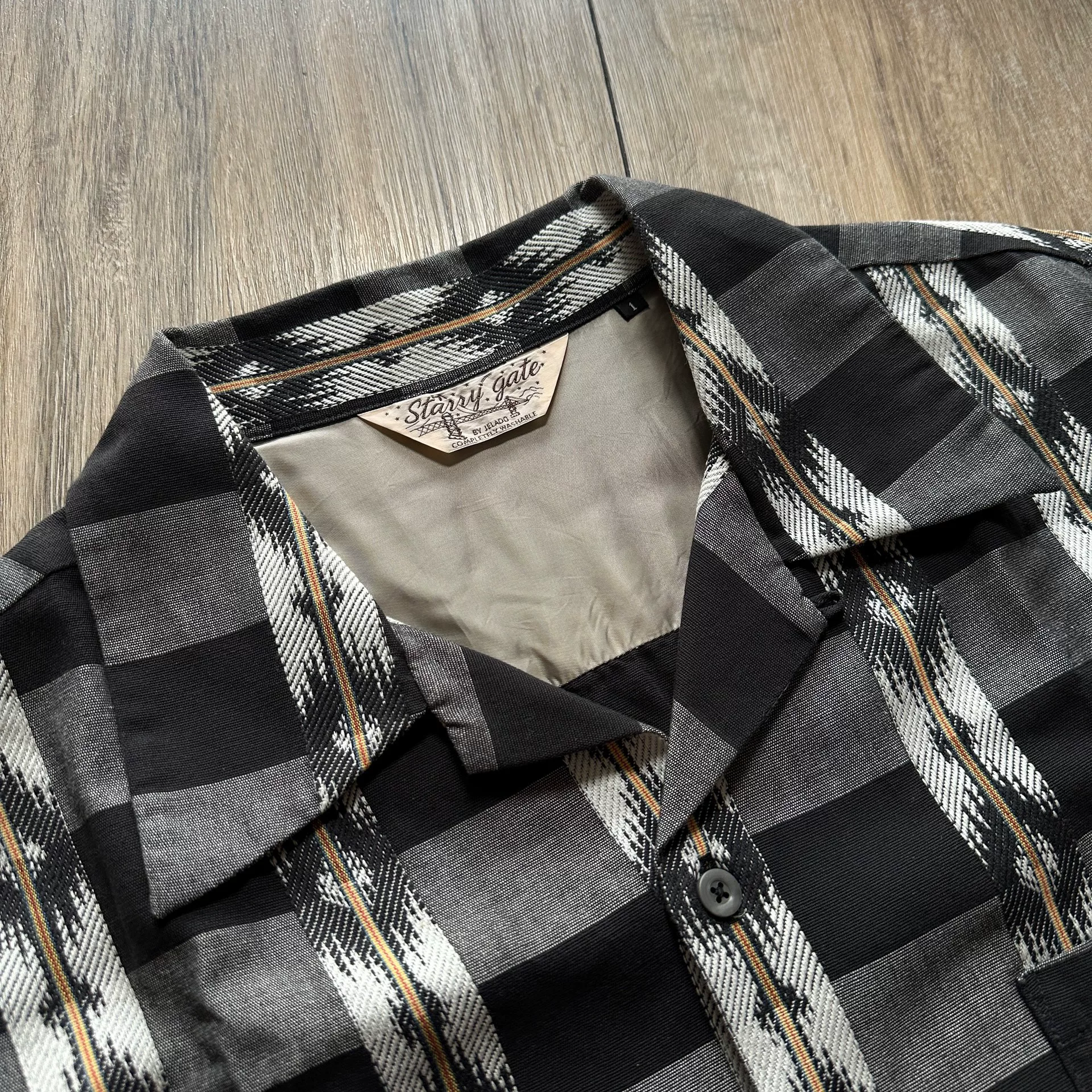JELADO Vintage Long-Sleeve Shirt L — detail