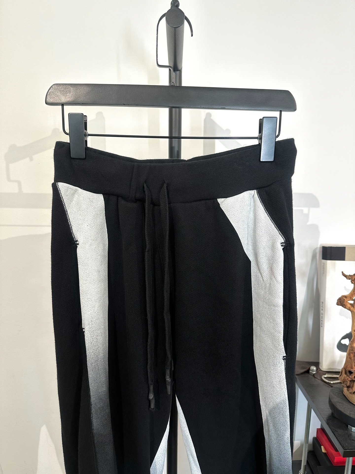 Boris Bidjan Saberi 11by bbs P3 Sweatpants — detail