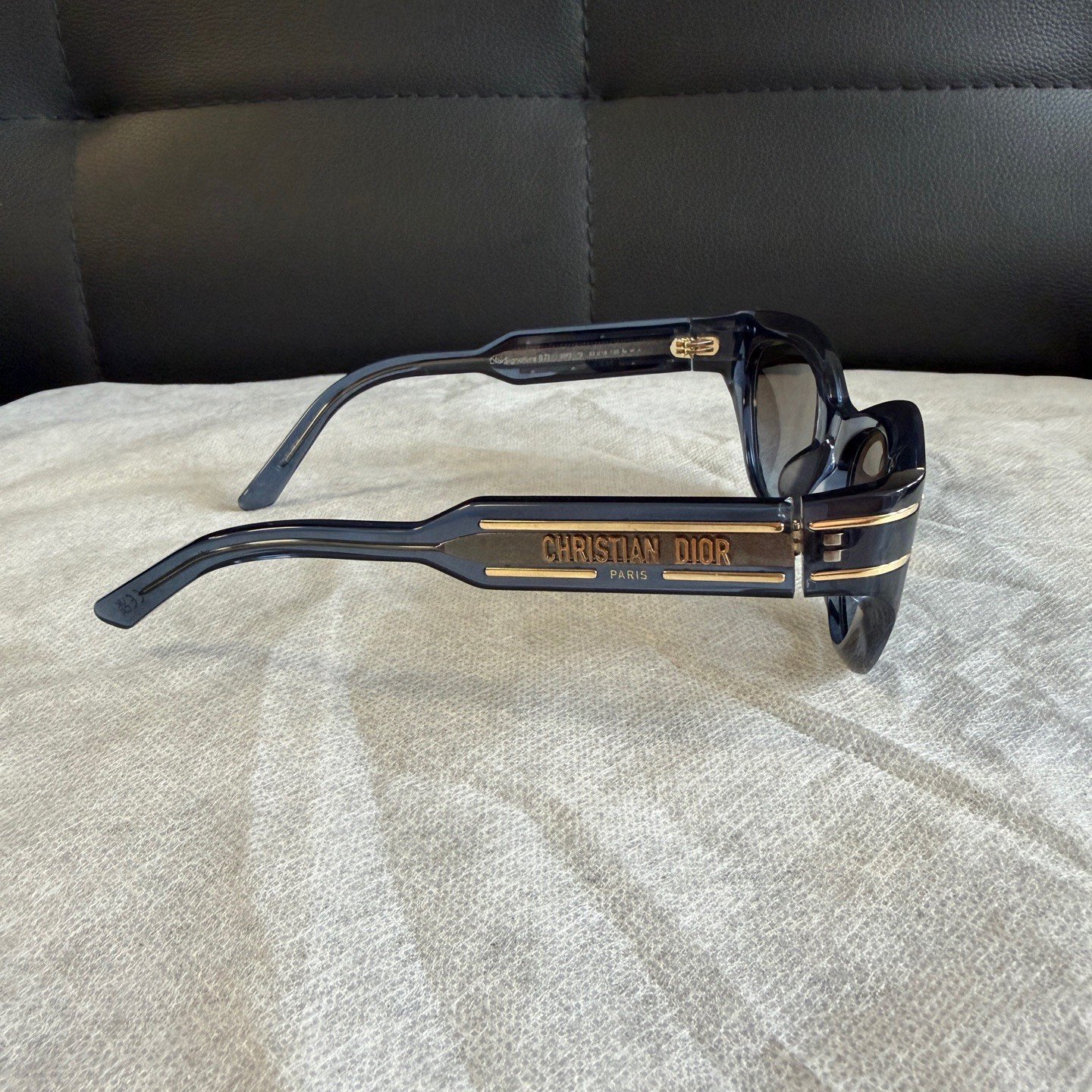 Dior Logo Letter Acetate Irregular Sunglasses Black — back