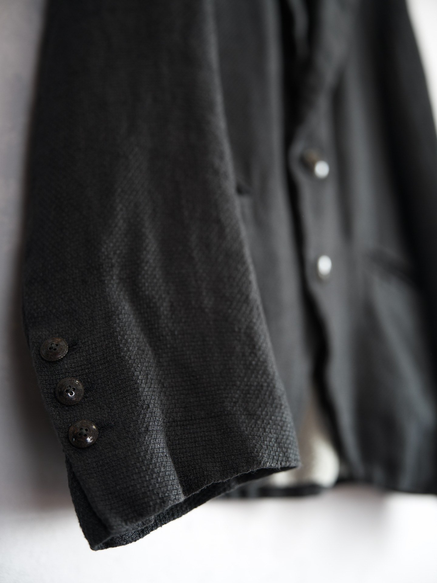 Geoffrey b.small Carved Button Suit — label