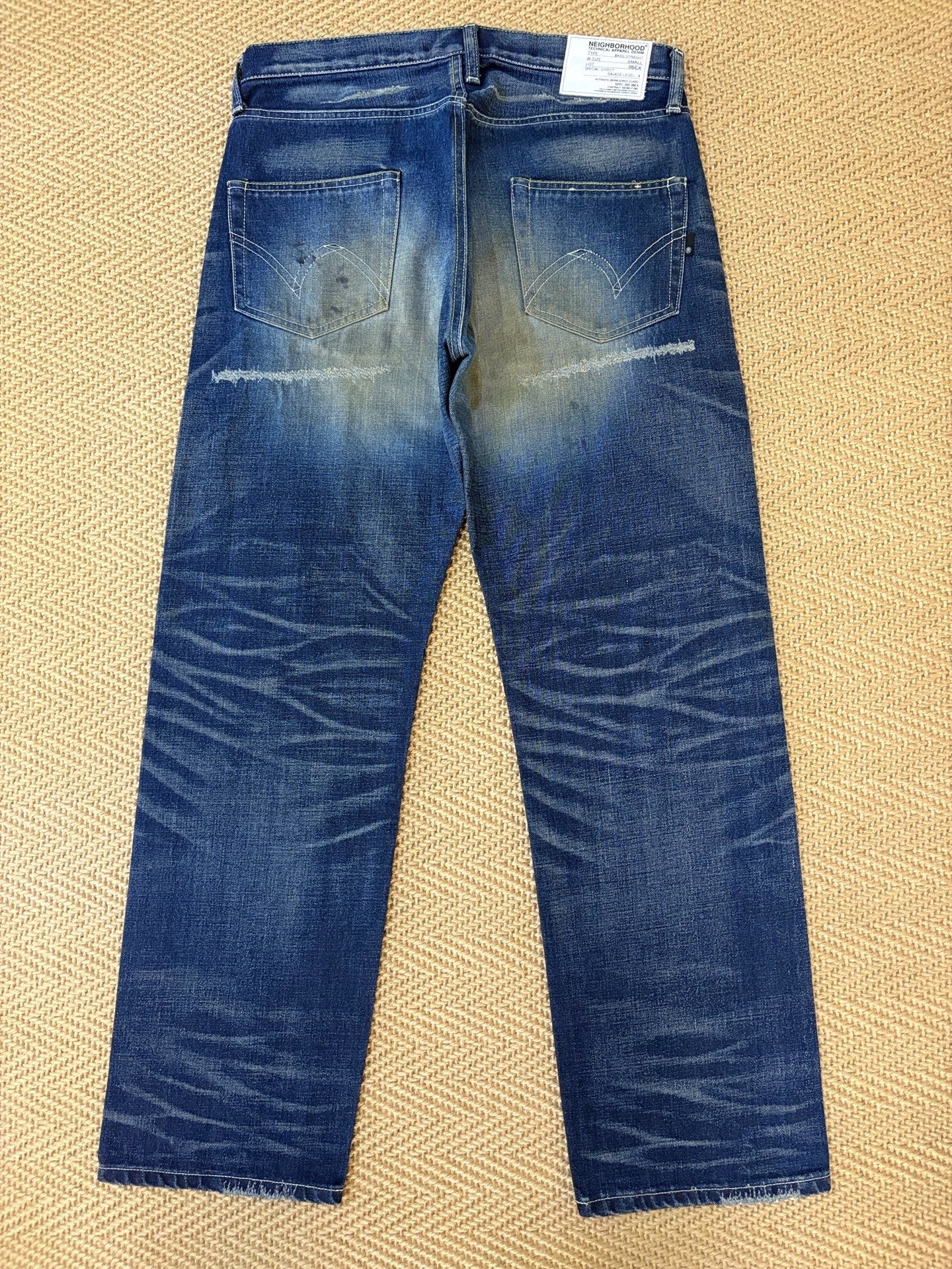 NEIGHBORHOOD 06 KNEEL Distressed Jeans — front
