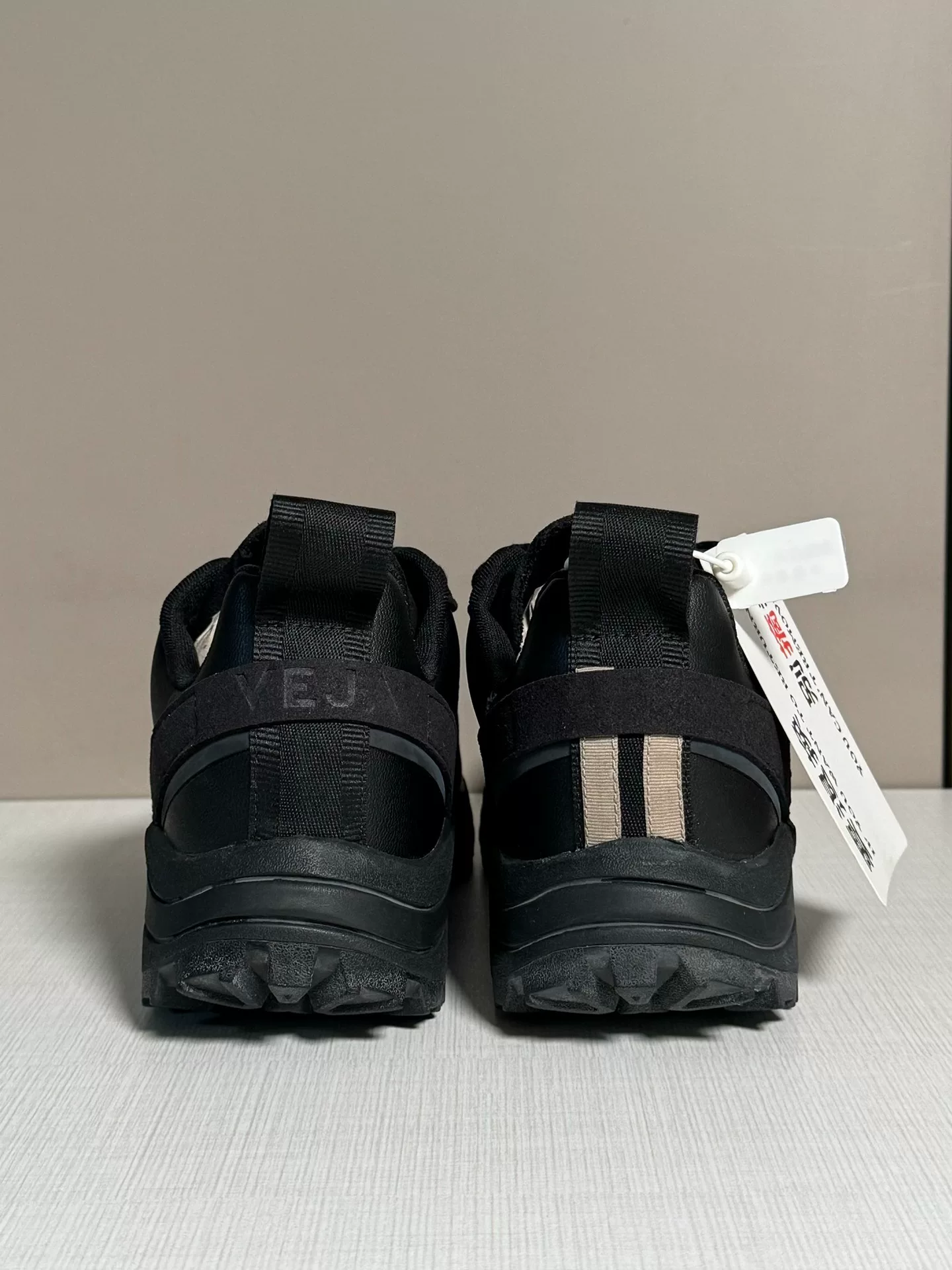 VEJA x RICK OWENS Black Sneakers — detail