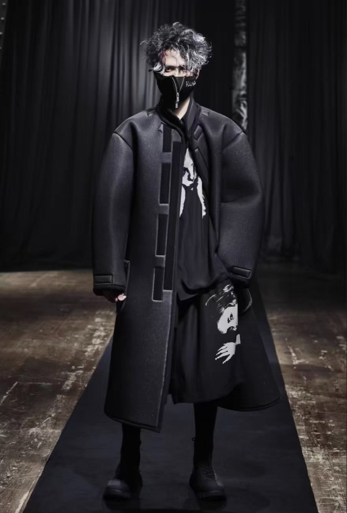 Yohji Yamamoto 21AW Black Down Coat — label