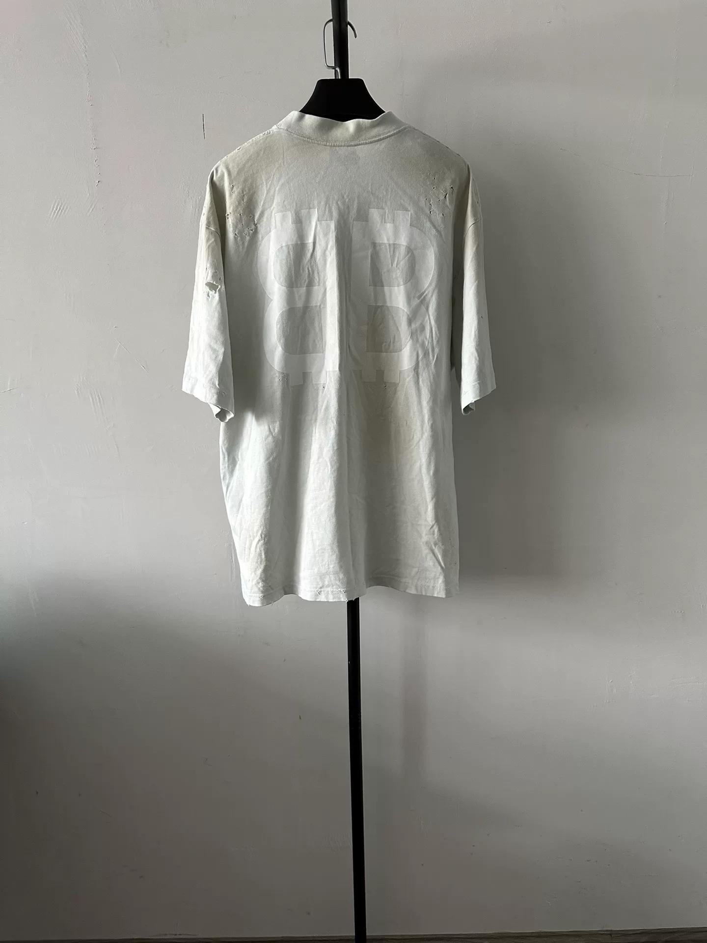 Balenciaga Logo Print Loose Short-Sleeve T-Shirt — front