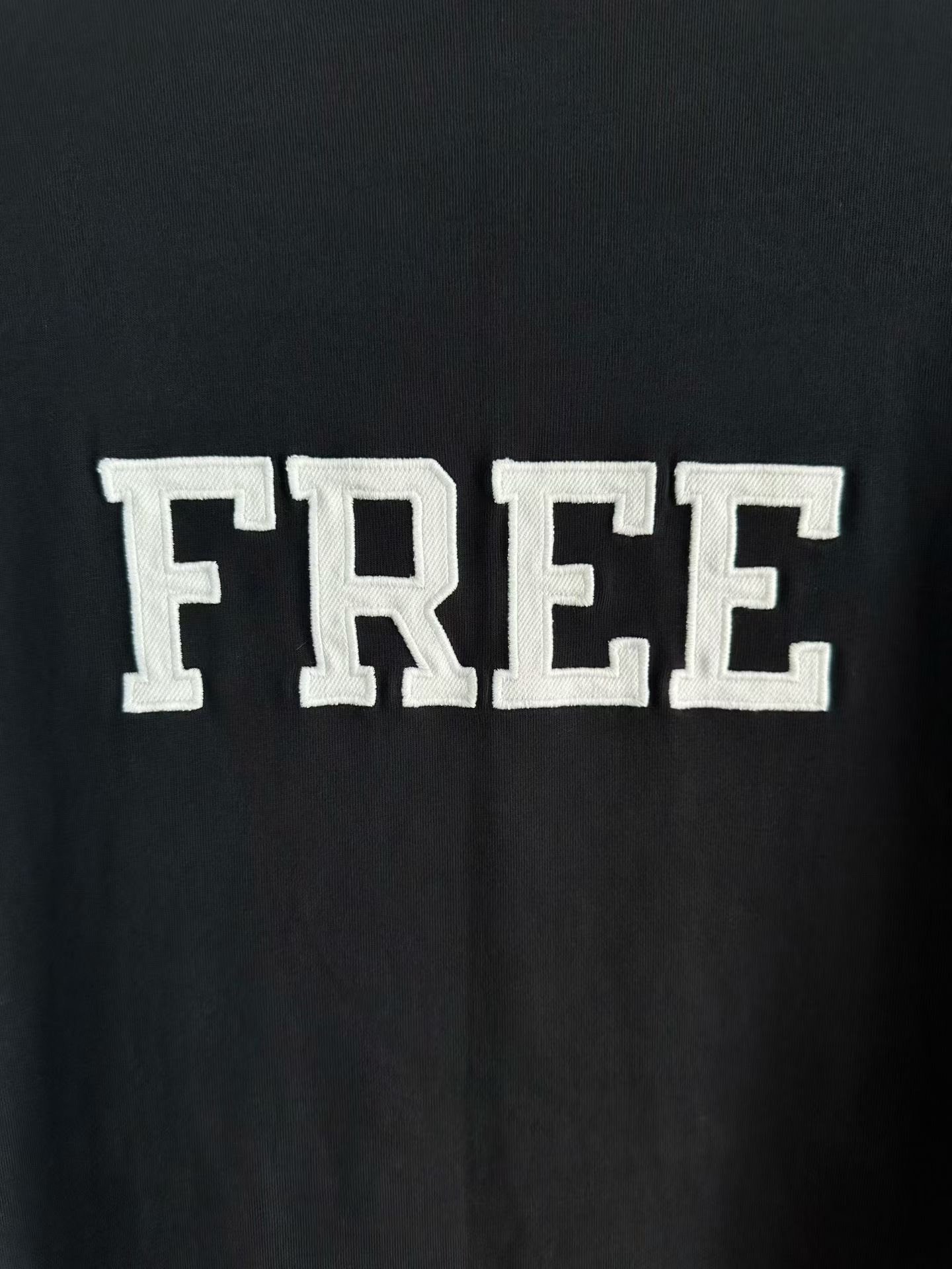 Balenciaga FREE Patch Logo Short Sleeve — detail