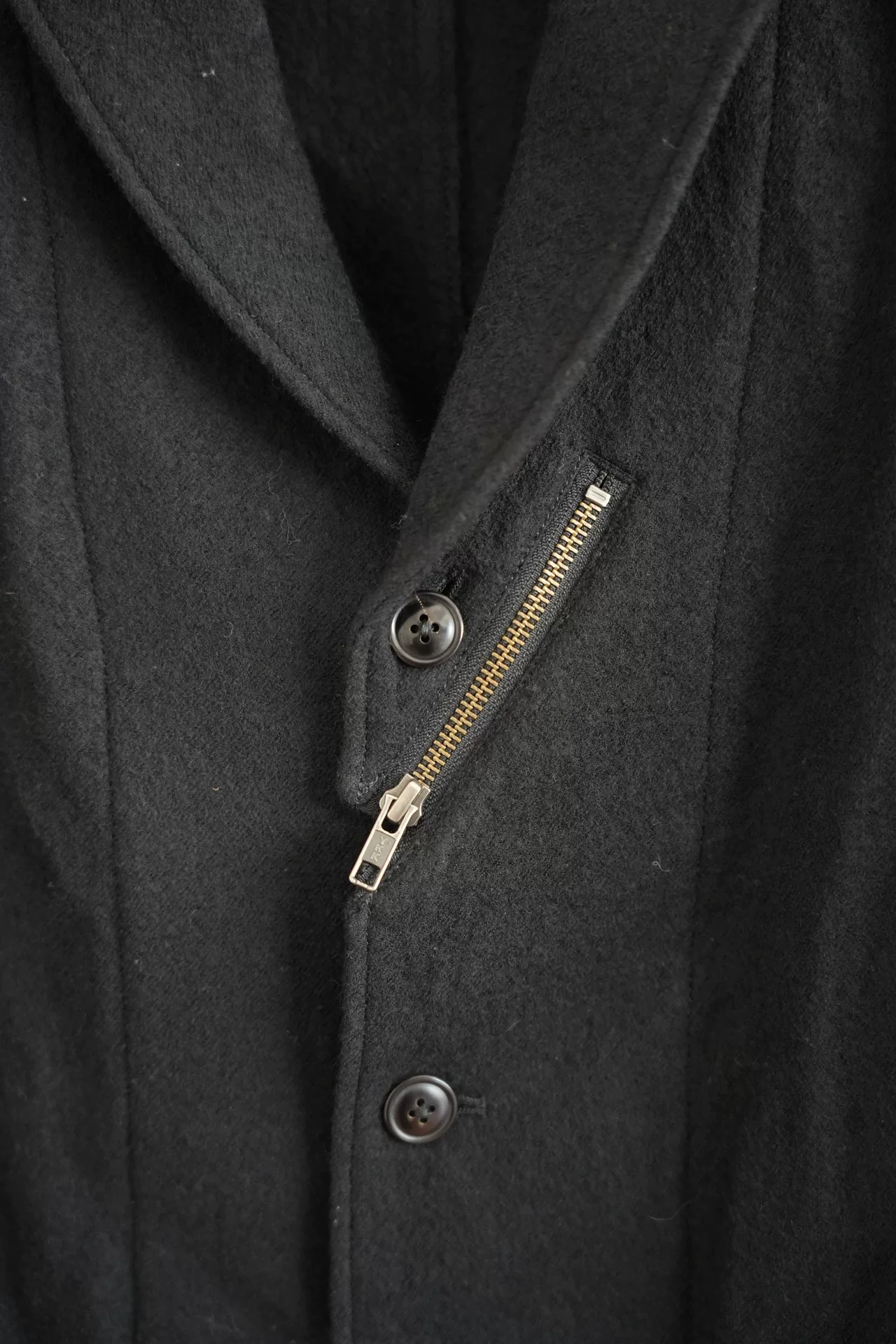 Yohji Yamamoto 15AW Letter Zip Suit — label