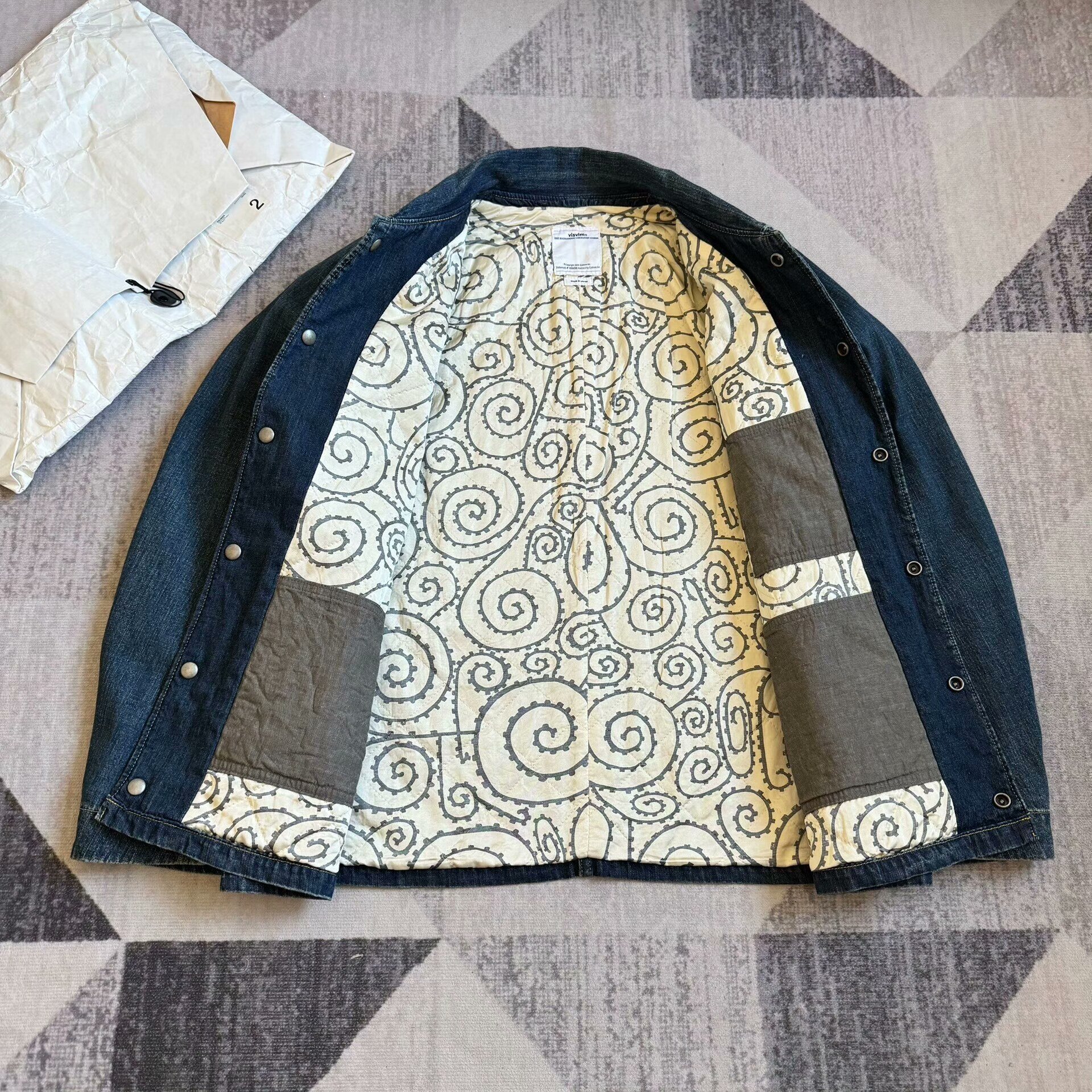 VISVIM 18SS Outland Damaged Denim Jacket — label