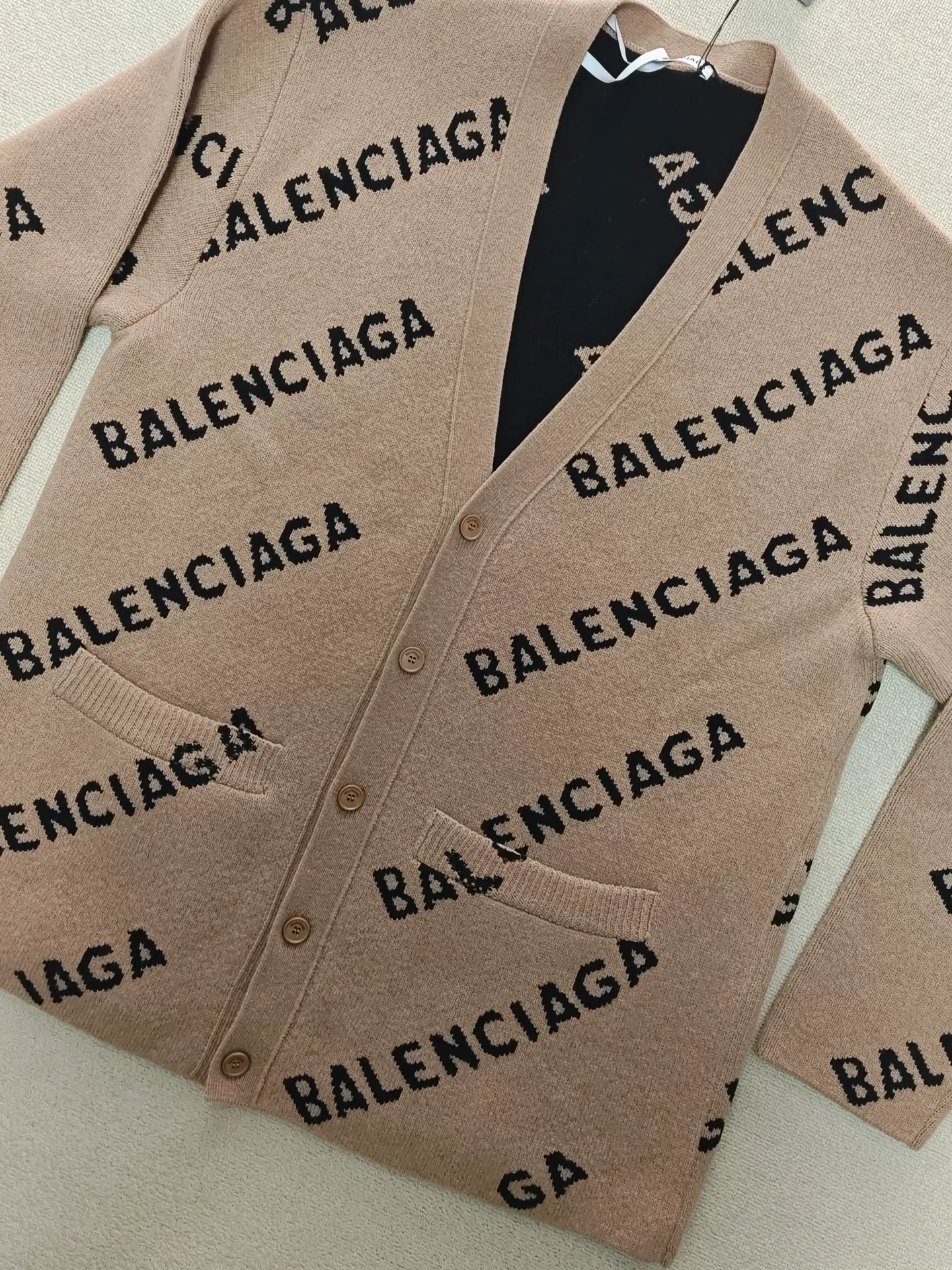 Balenciaga 22ss All-Over Logo Cardigan — detail