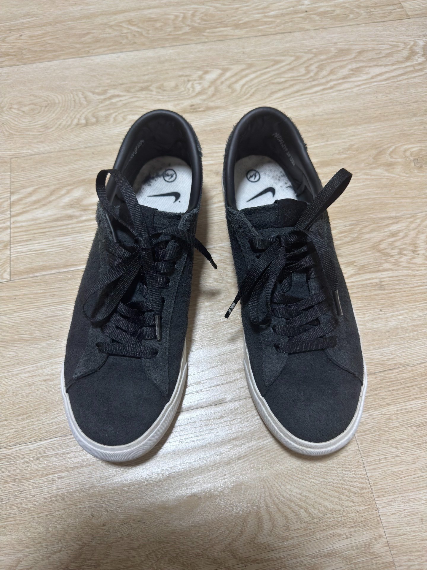 Nike Fragment Tennis Classic Low — detail