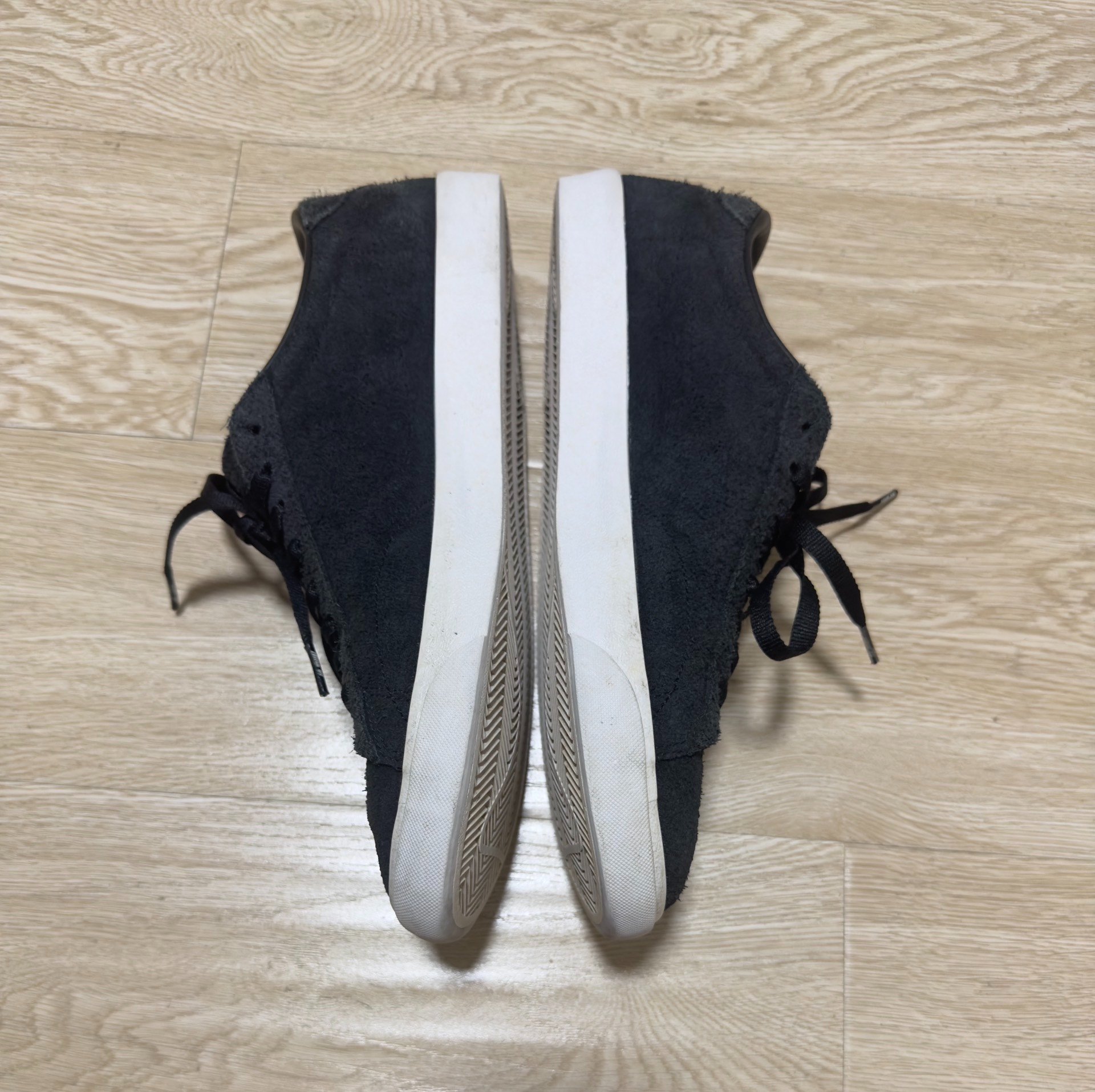 Nike Fragment Tennis Classic Low — front