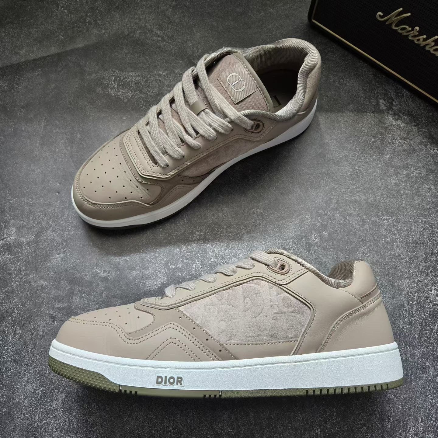 Dior B27 New Beige Sneakers — detail