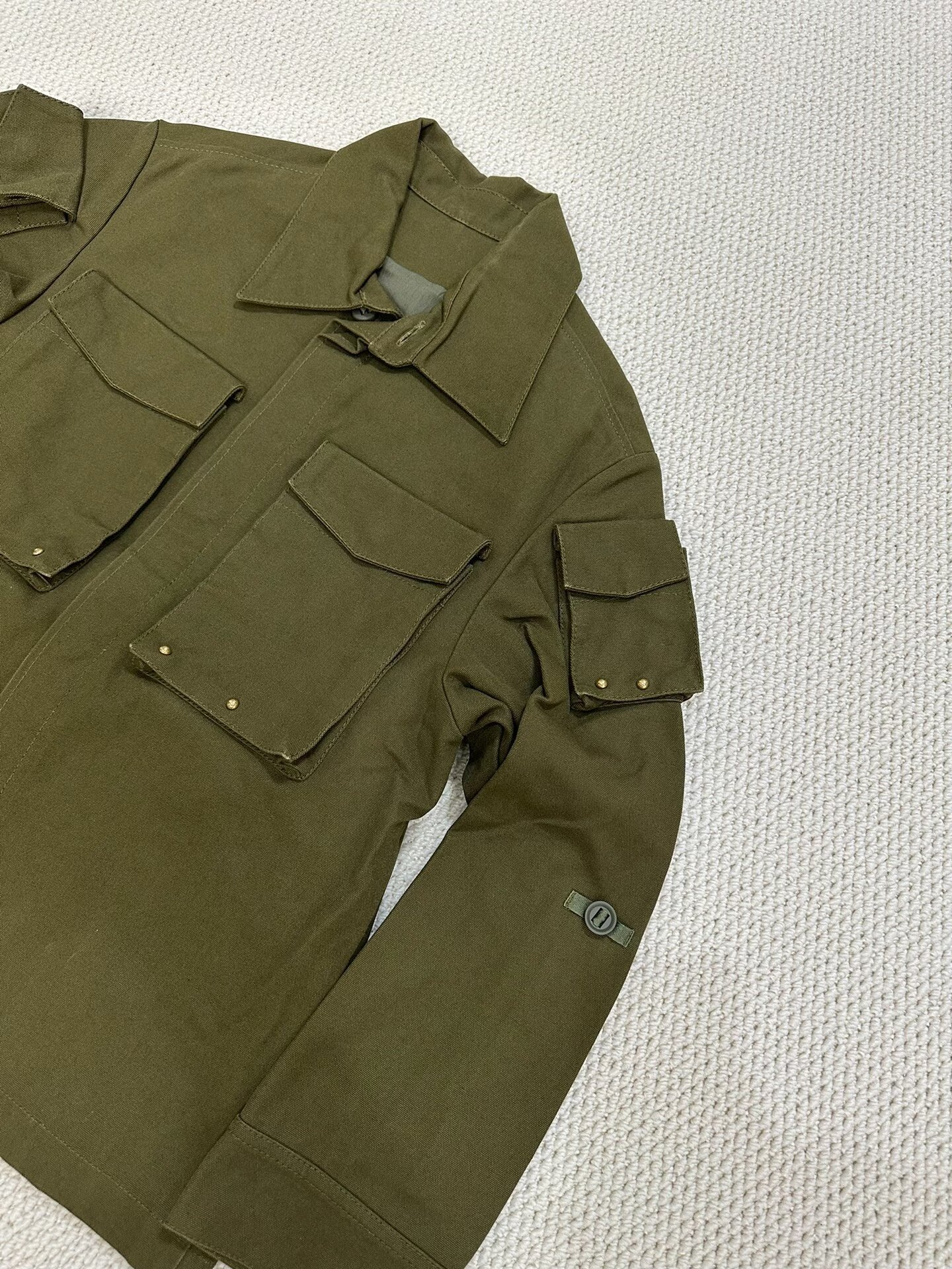 Louis Vuitton Lovers Cargo Jacket Wang Hedi — label