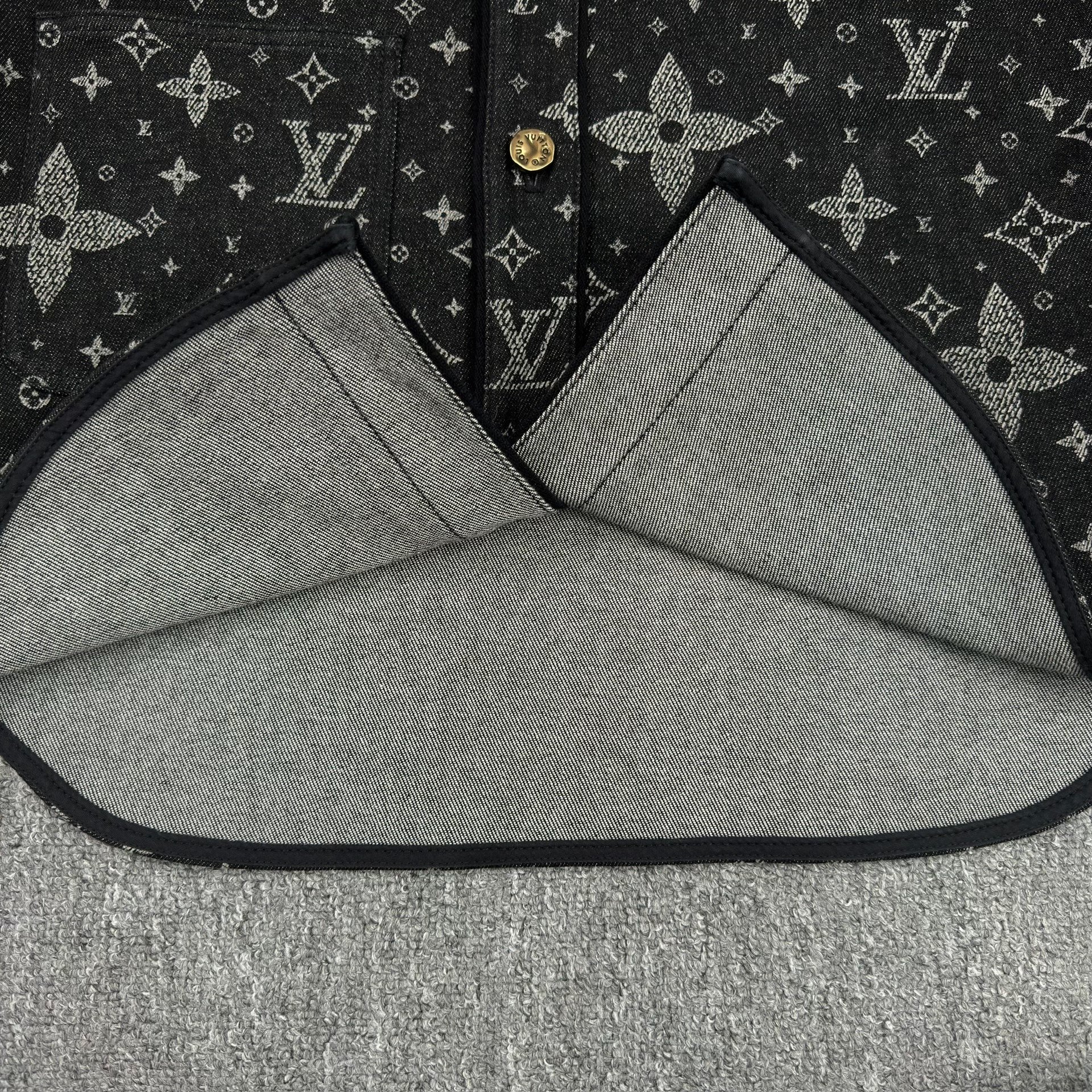 Louis Vuitton Monogram Black Short-Sleeve Shirt — label