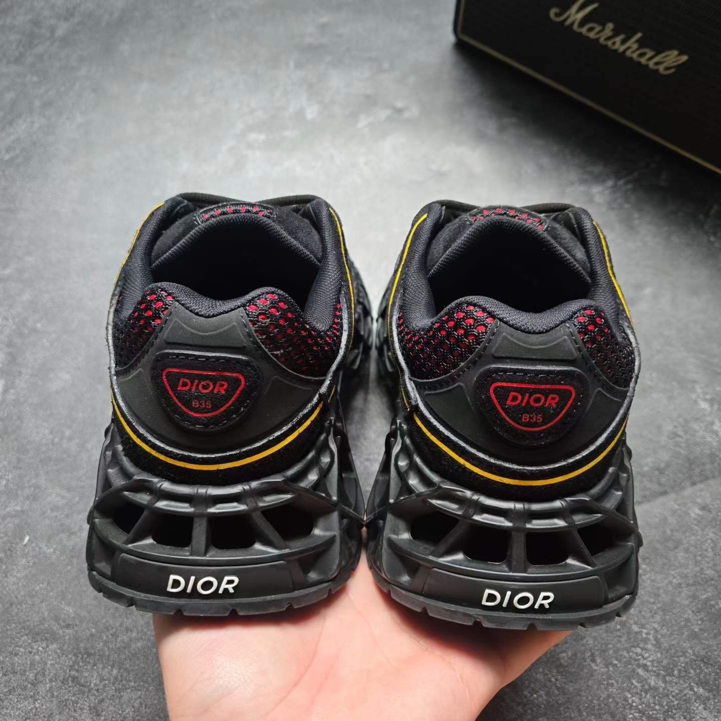 Dior B35 Black Red Sneakers — detail