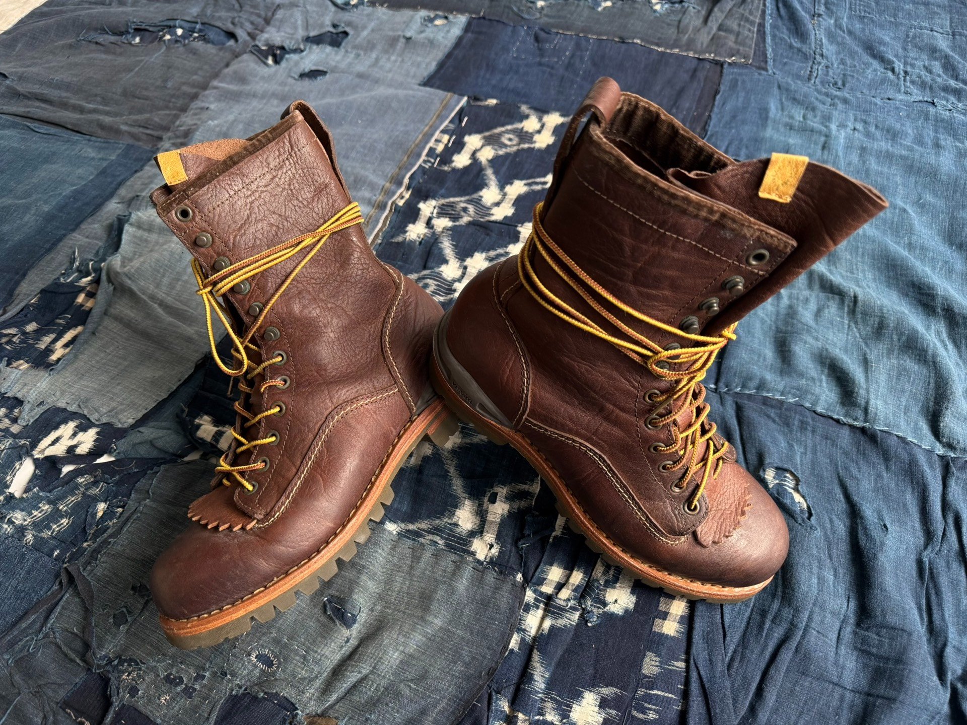 VISVIM 12AW POUNDMAKER FOLK BOOTS — front