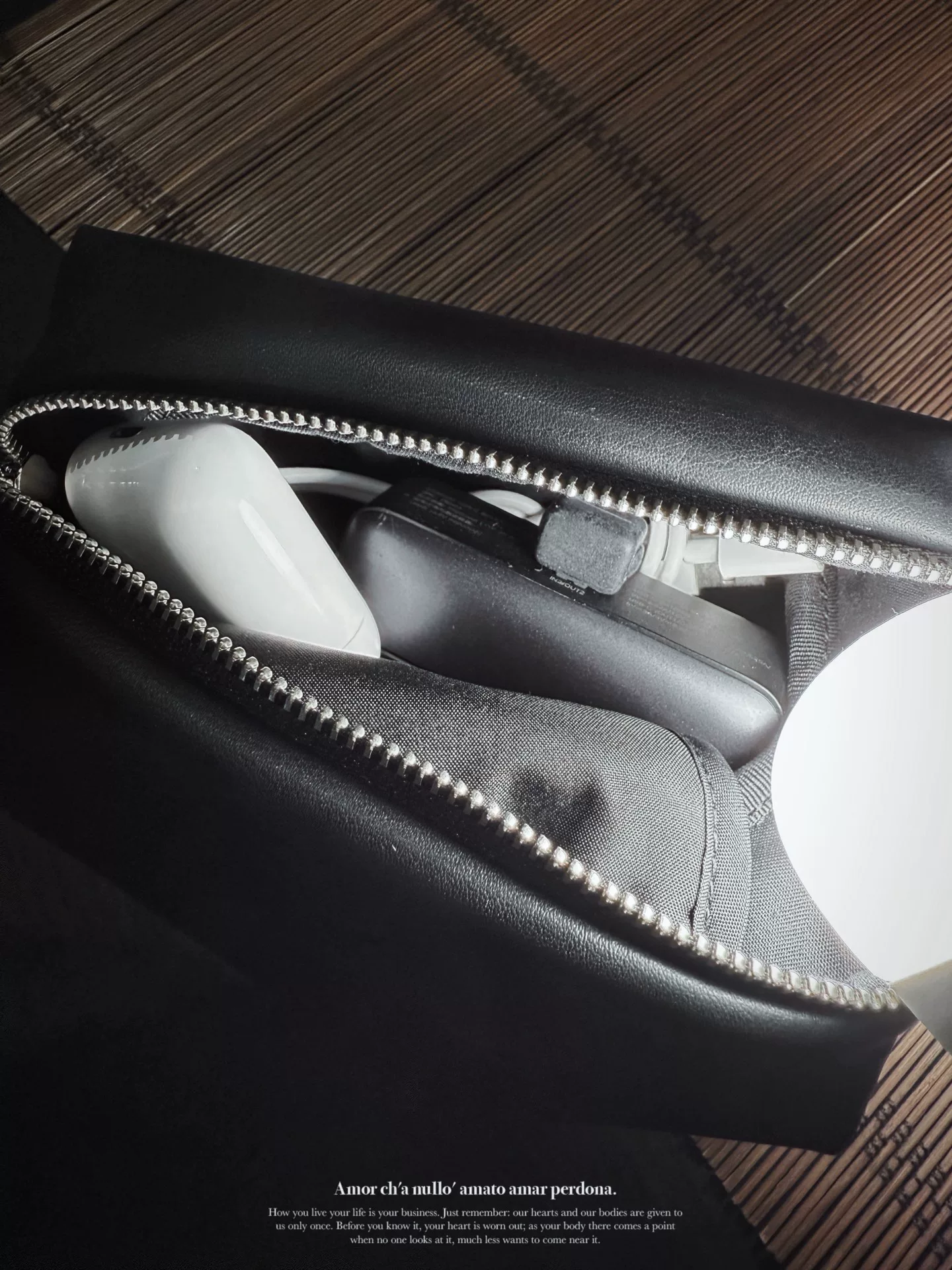 Limited Yohji Yamamoto Gold Signature Storage Bag — detail