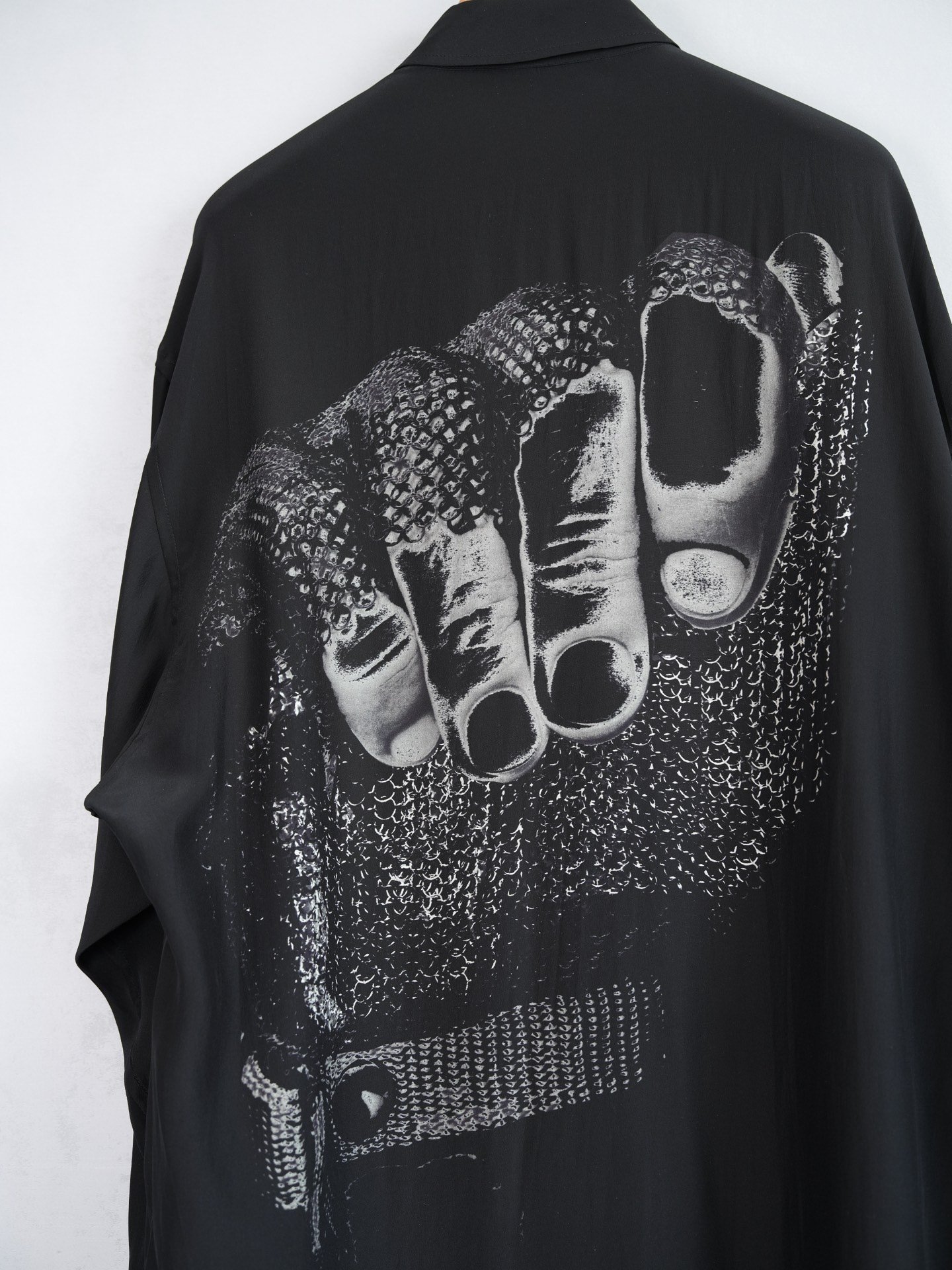 Yohji Yamamoto 21AW Chainmail Gauntlet Silk Shirt — label