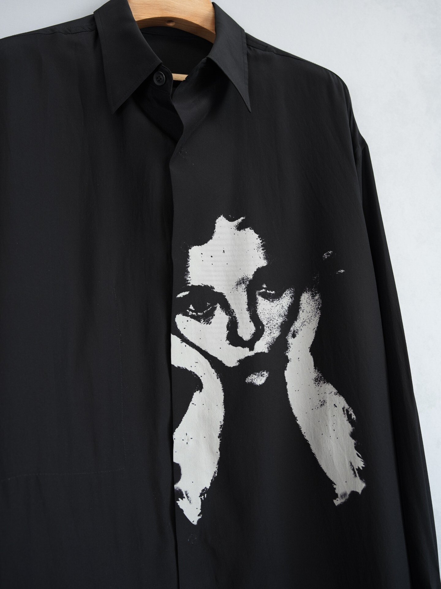 Yohji Yamamoto 21AW Chainmail Gauntlet Silk Shirt — detail