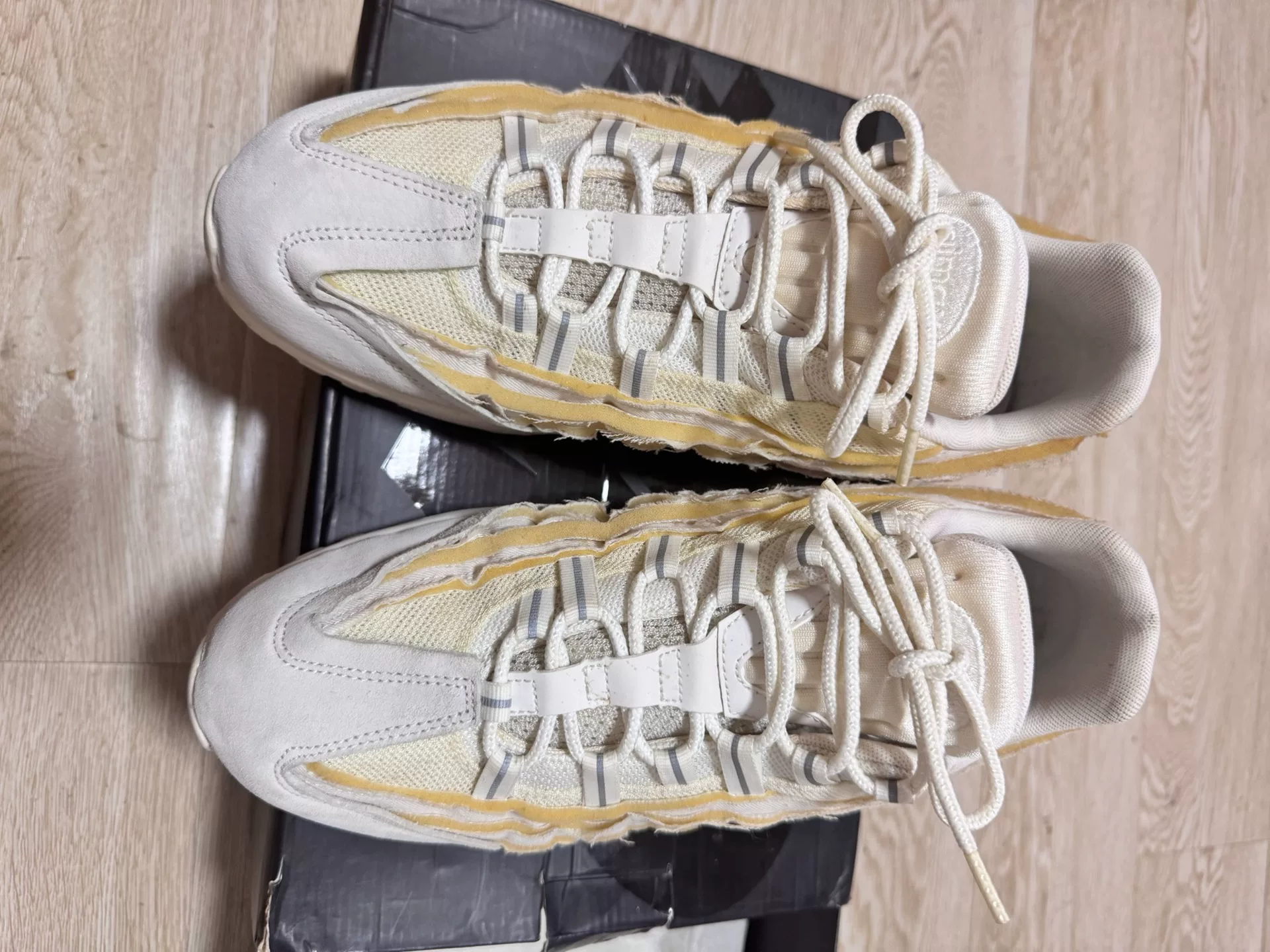 CDG x Nike AirMax95 Sneakers — back