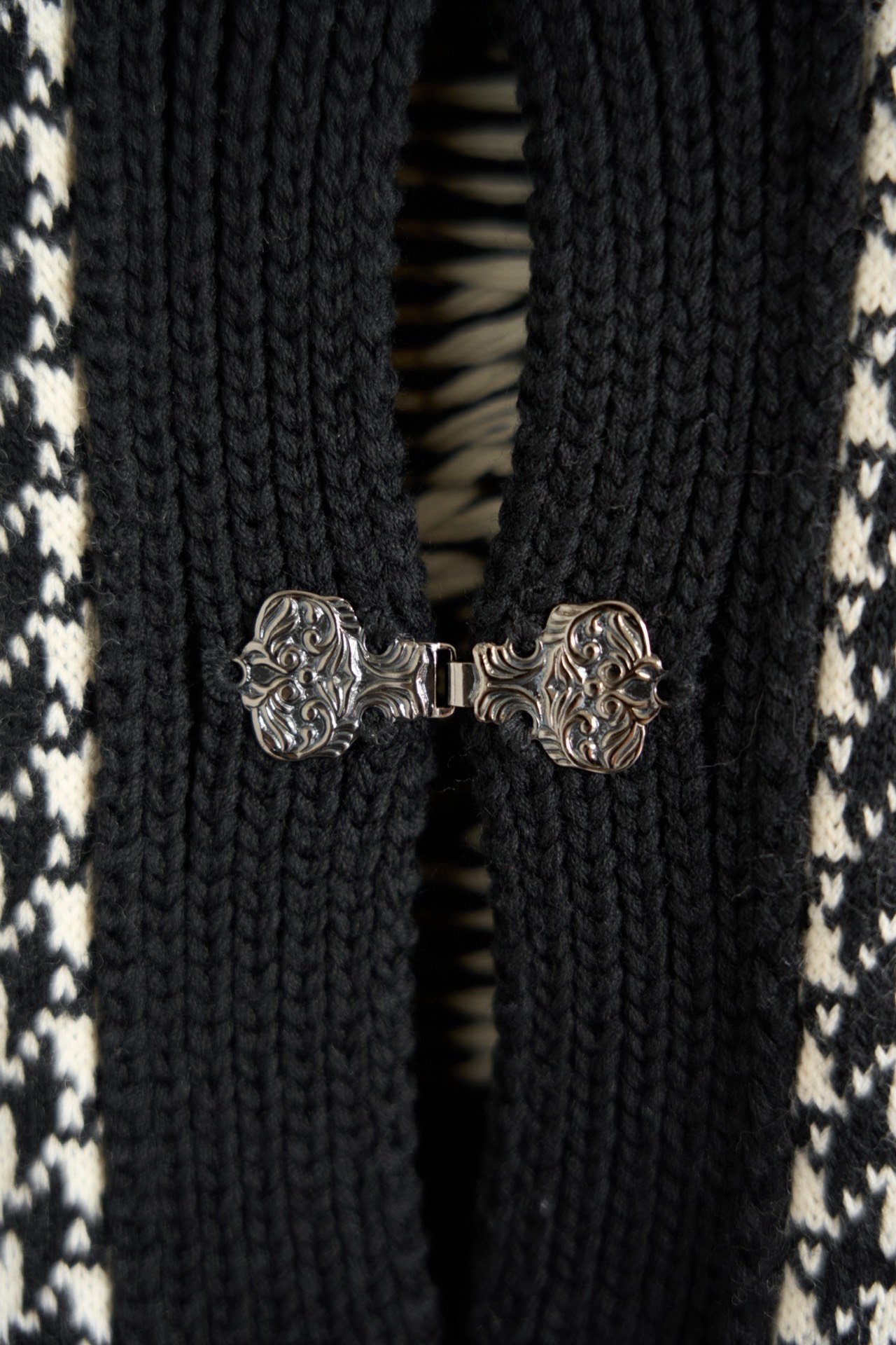 Yohji Yamamoto 03AW Houndstooth Iron Button Sweater — label