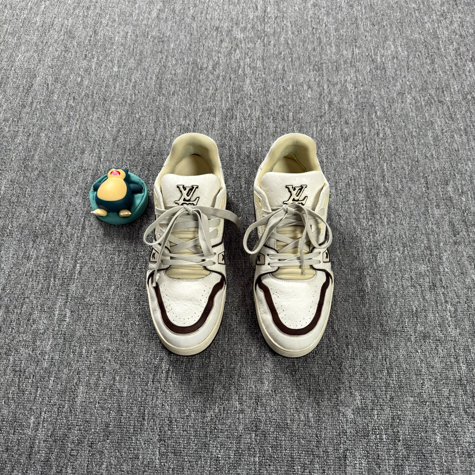 LV Trainer 24 Tyler Collab — front